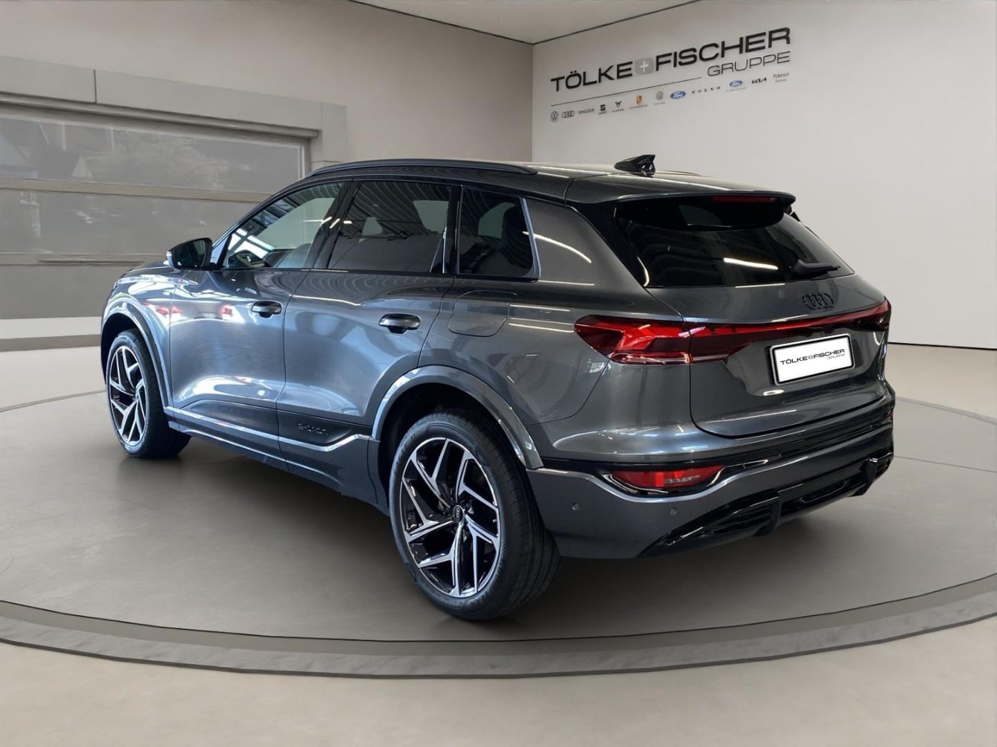 Bild über Audi Q6 SUV e-tron S line business e-tron performance 225 kW - für weitere Informationen kontaktieren Sie den Audi Partner