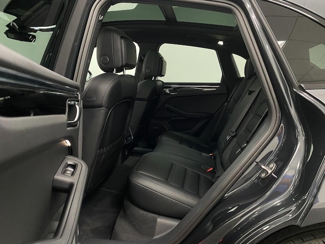 2026 Porsche Macan T - Photo 31
