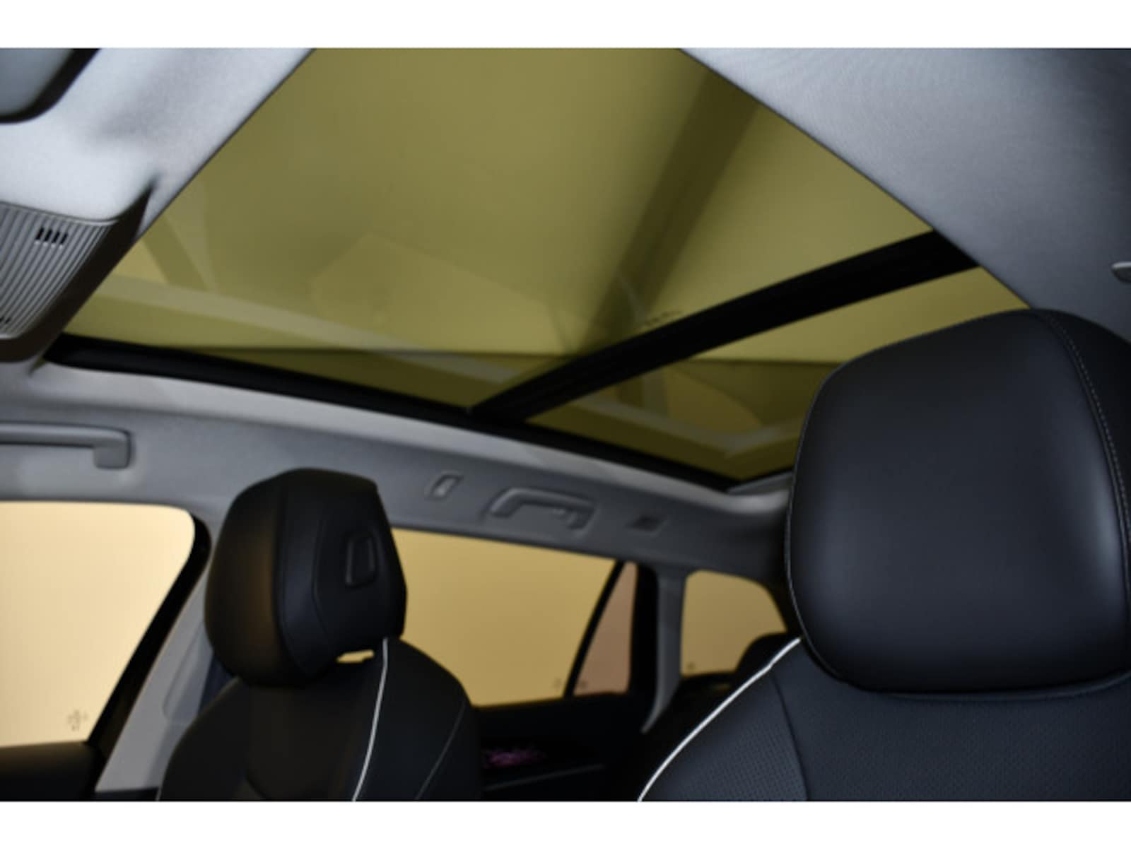 Volkswagen Passat – Bild 11