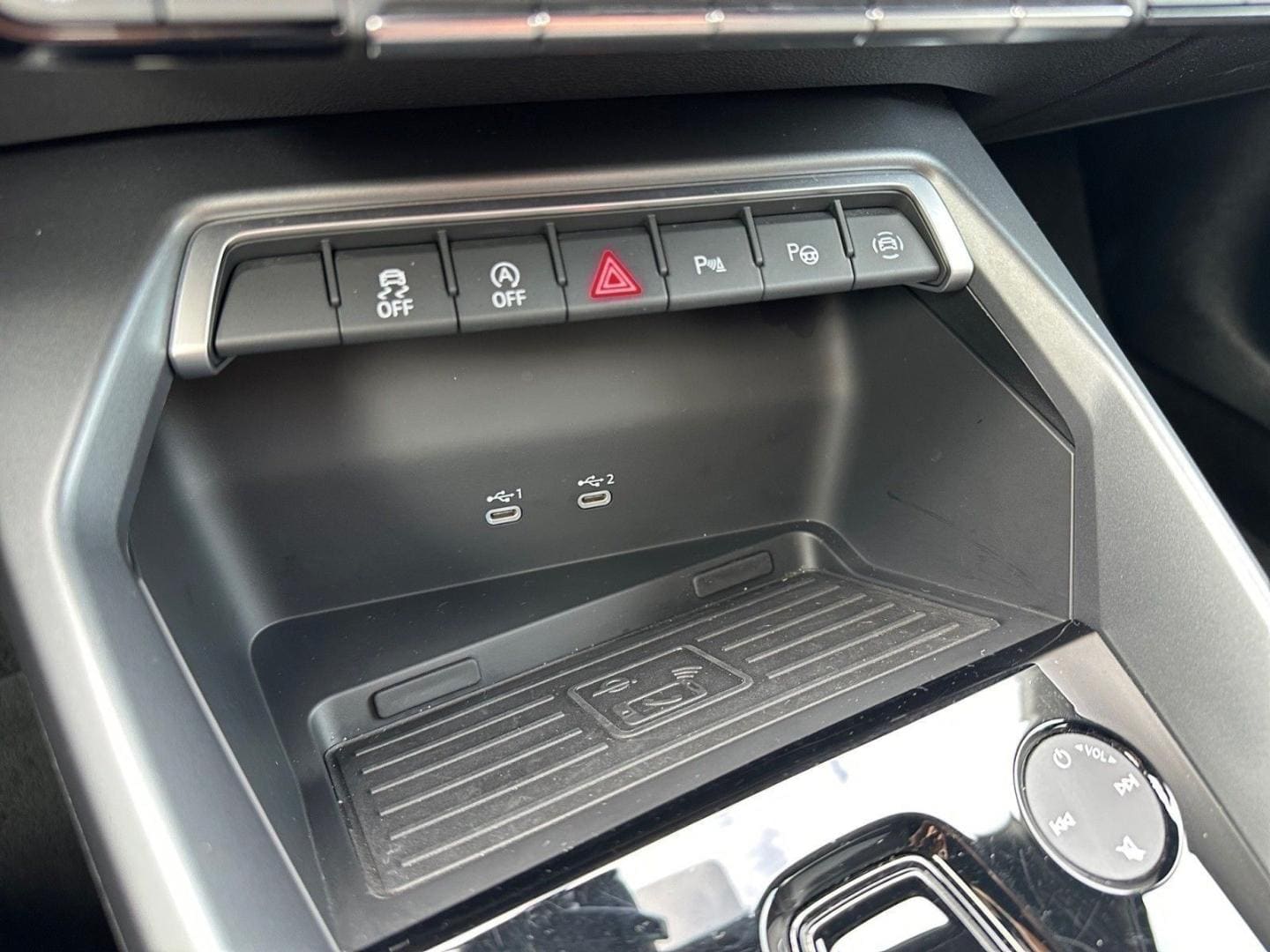 Bild über Audi A3 Limousine advanced 30 TFSI S tronic - für weitere Informationen kontaktieren Sie den Audi Partner