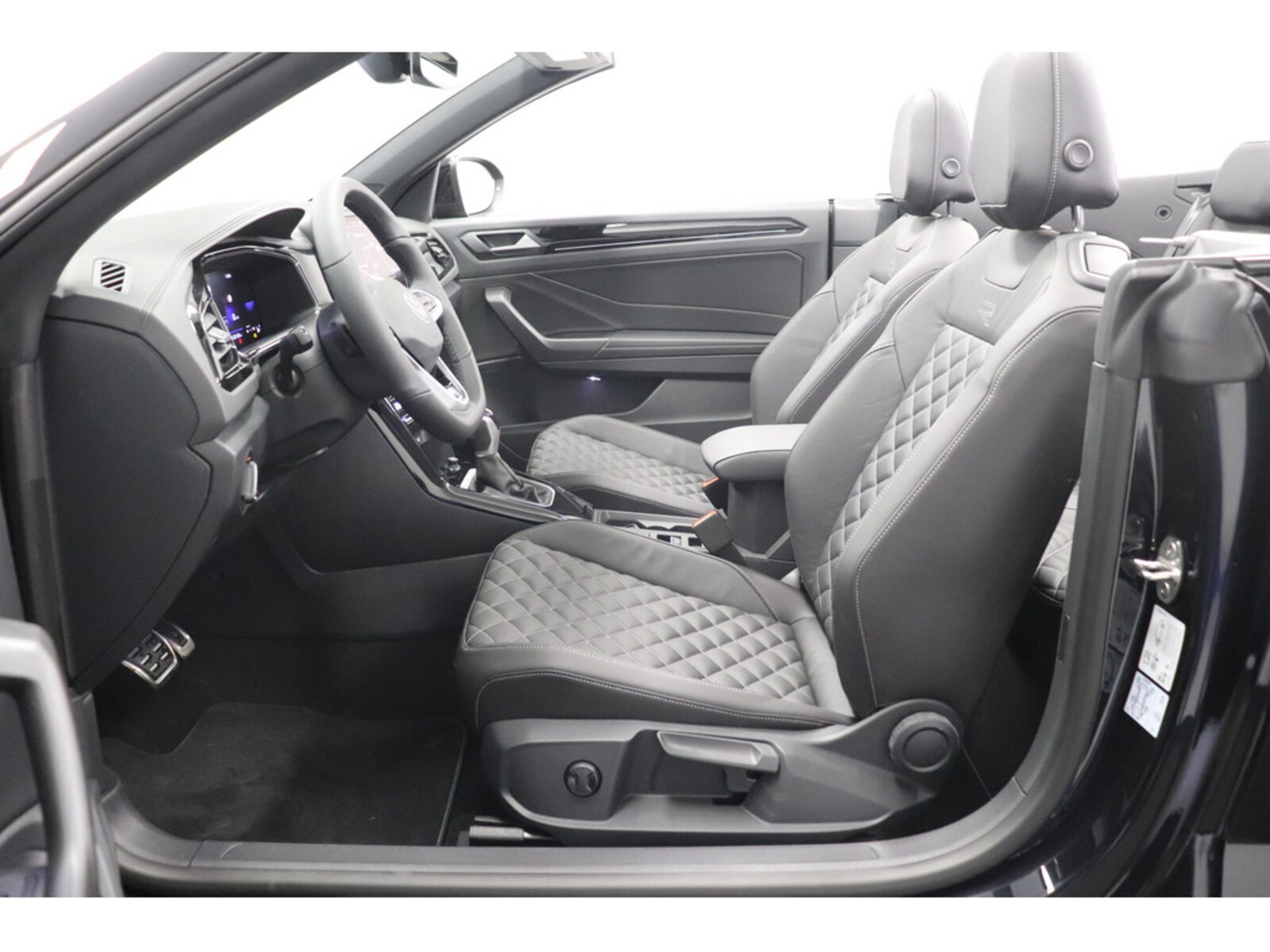 Volkswagen T-Roc Cabriolet – Bild 10