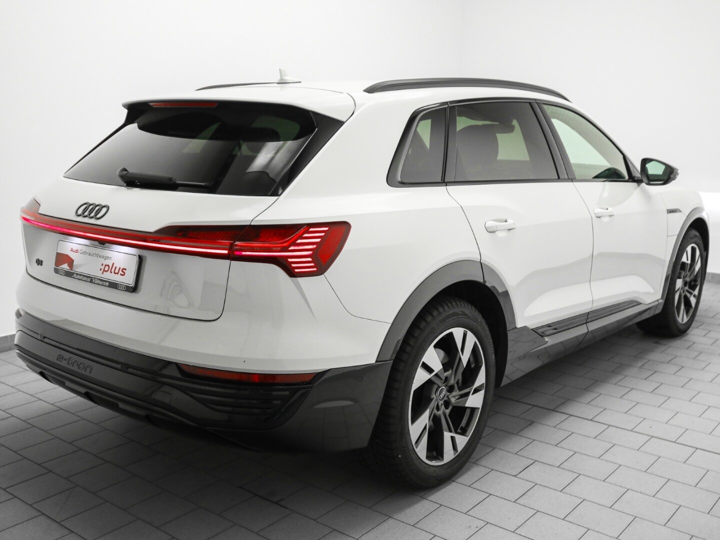 Image about Audi Q8 e-tron advanced 50 e-tron quattro