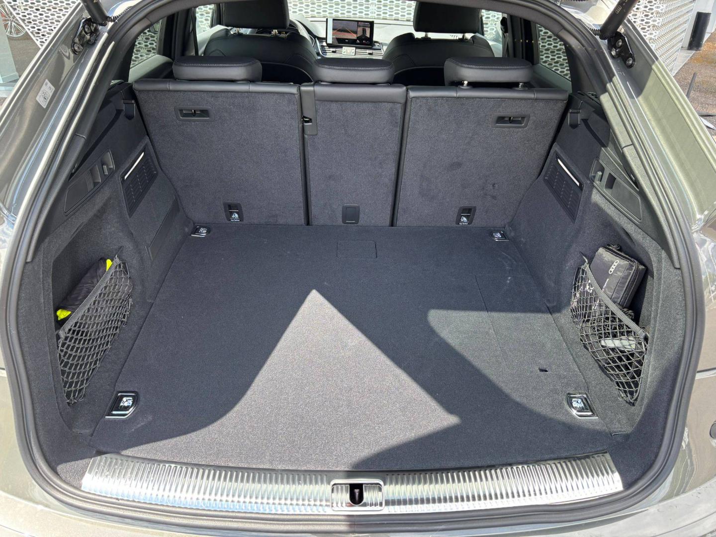 Image about Audi Q5 Sportback TFSI e Black Edition 50 TFSI e Hybride rechargeable quattro220(299)kW(ch)S tronic