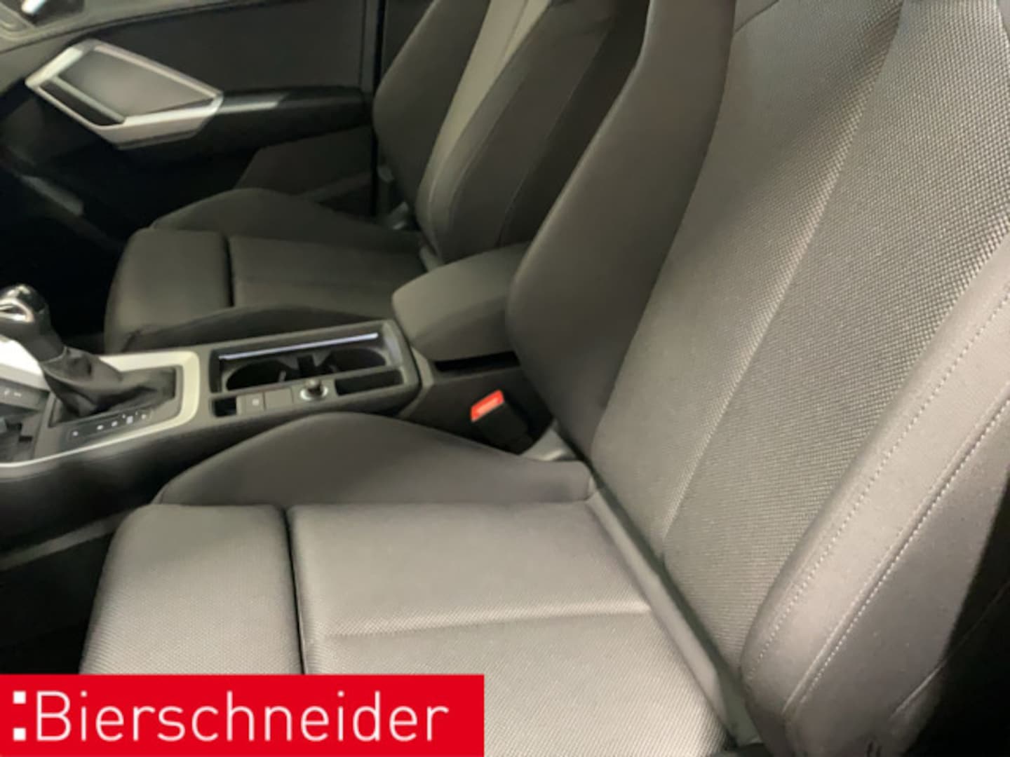 Bild über Audi Q3 TFSI quattro 140 kW S tronic - für weitere Informationen kontaktieren Sie den Audi Partner