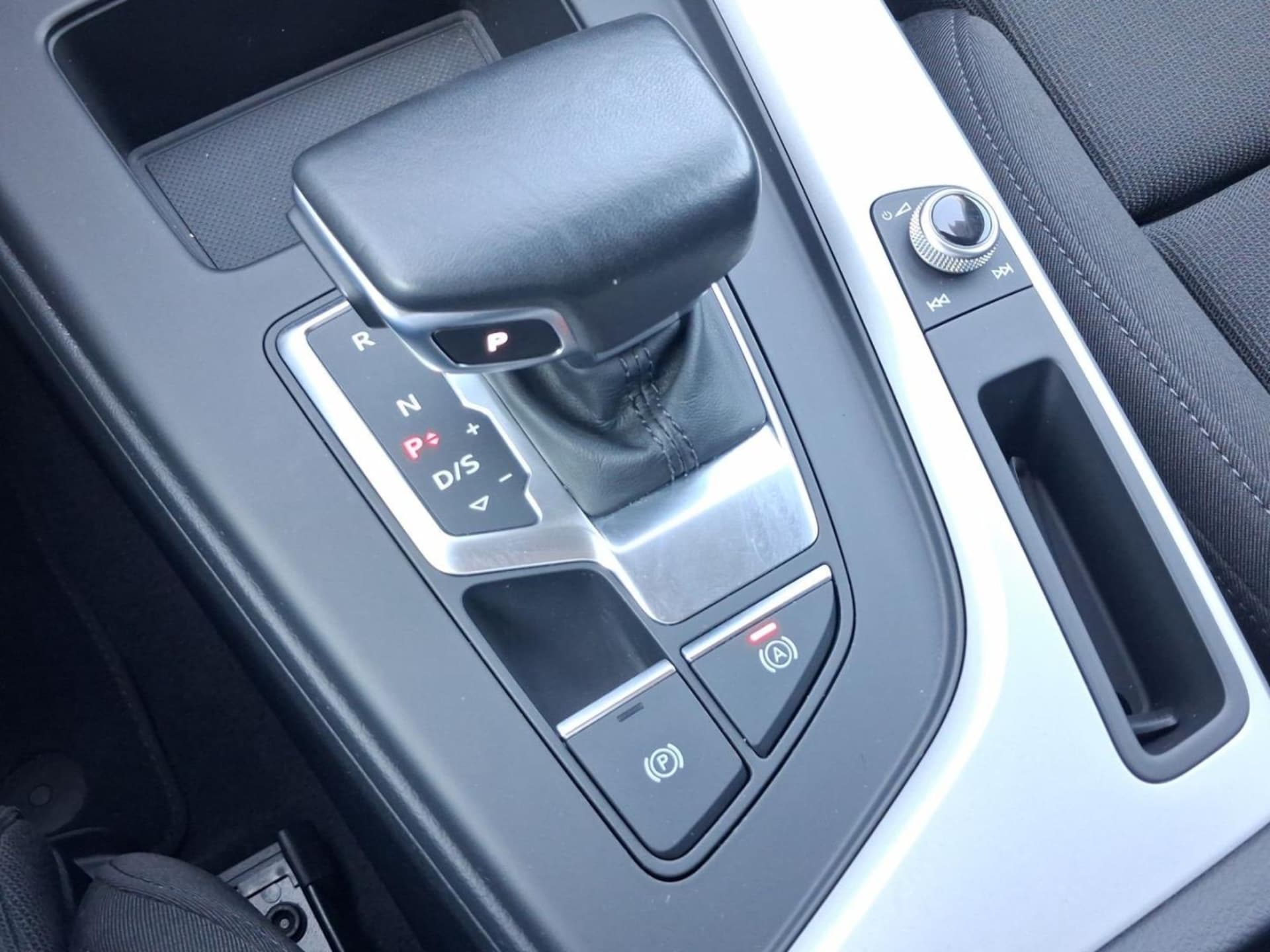 Audi A4 Avant S line