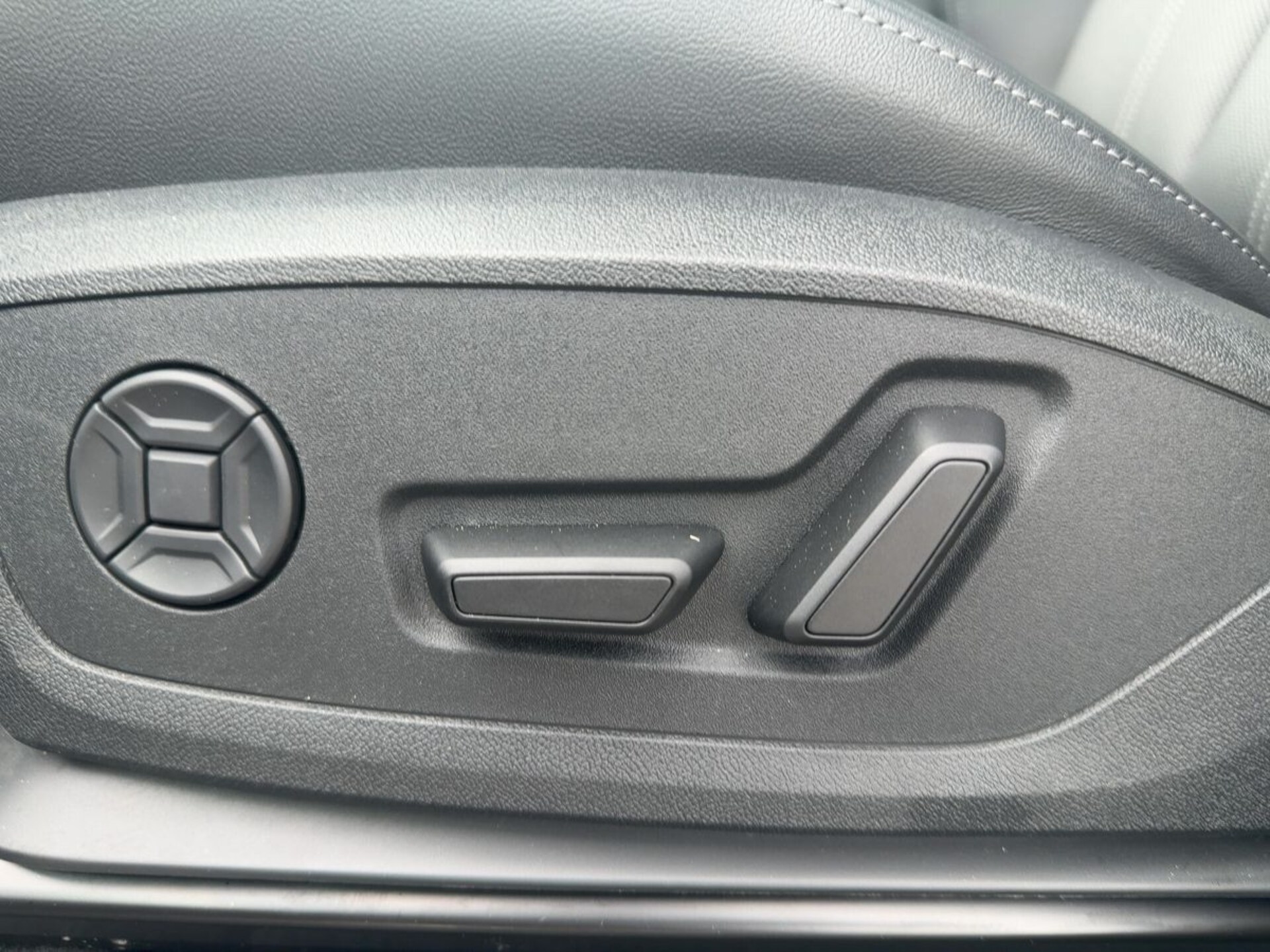 Audi Q6 SUV e-tron