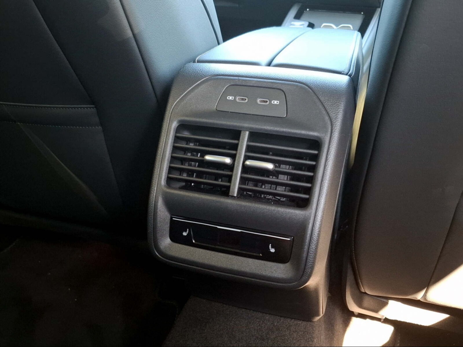 Volkswagen Passat – Bild 13