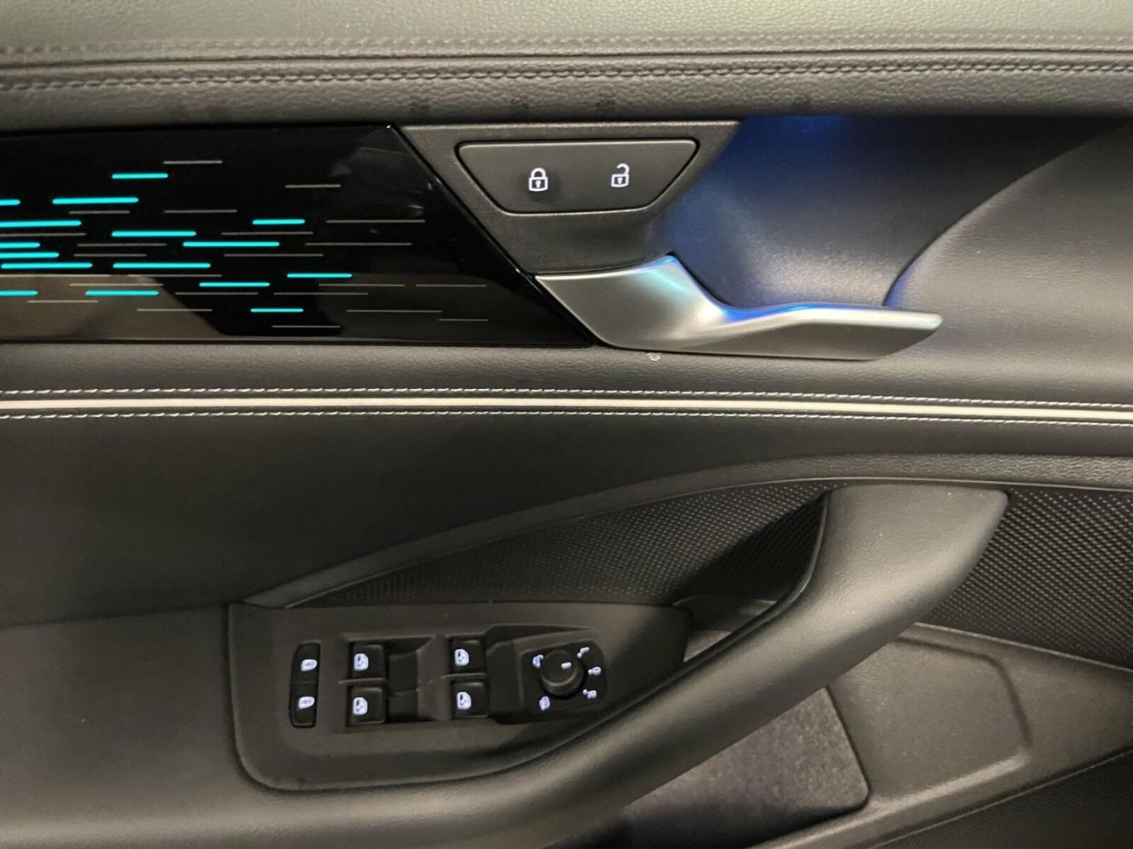 Volkswagen Passat – Bild 13