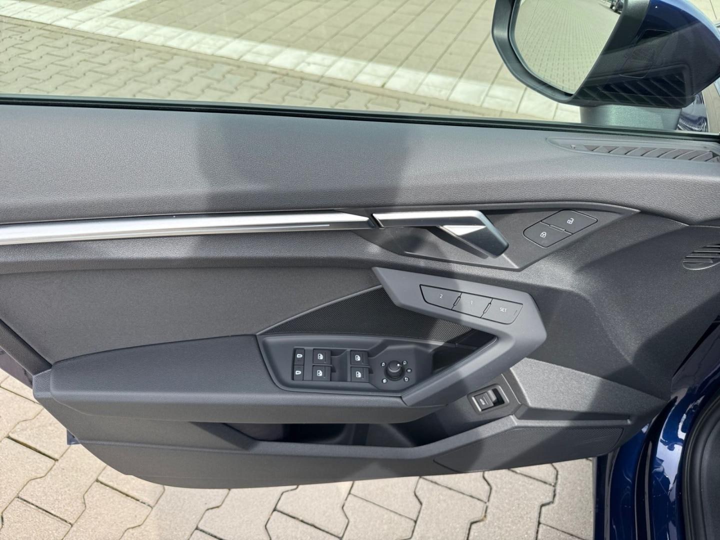 Bild über Audi A3 Sportback 35 TFSI S tronic - für weitere Informationen kontaktieren Sie den Audi Partner