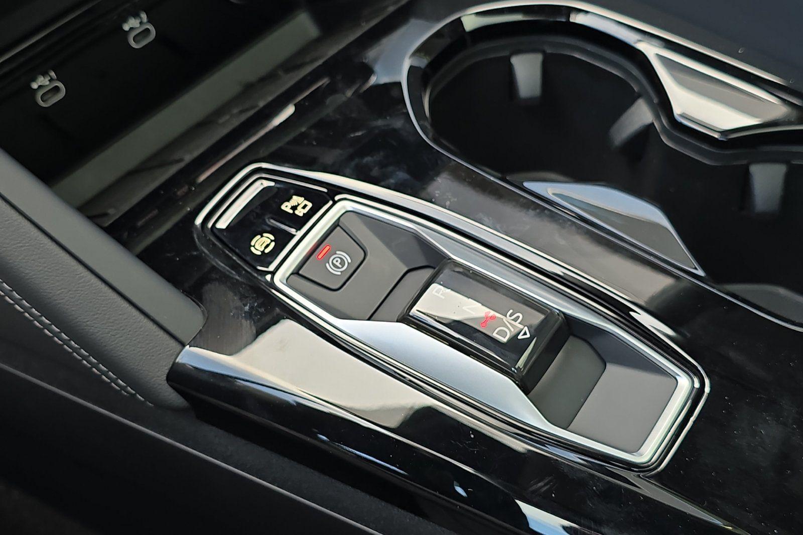 2025 Audi Q5 Premium - Photo 21