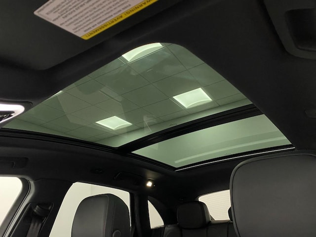 2026 Porsche Macan T - Photo 33