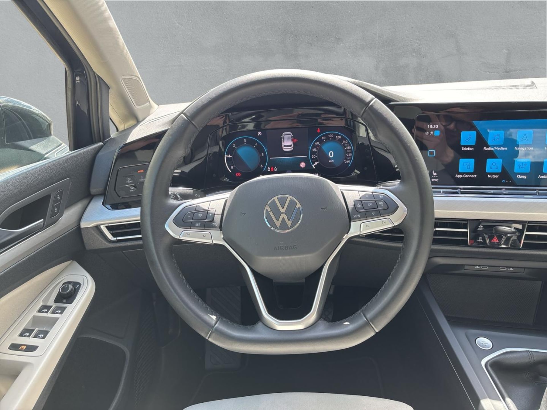 Volkswagen Golf Life