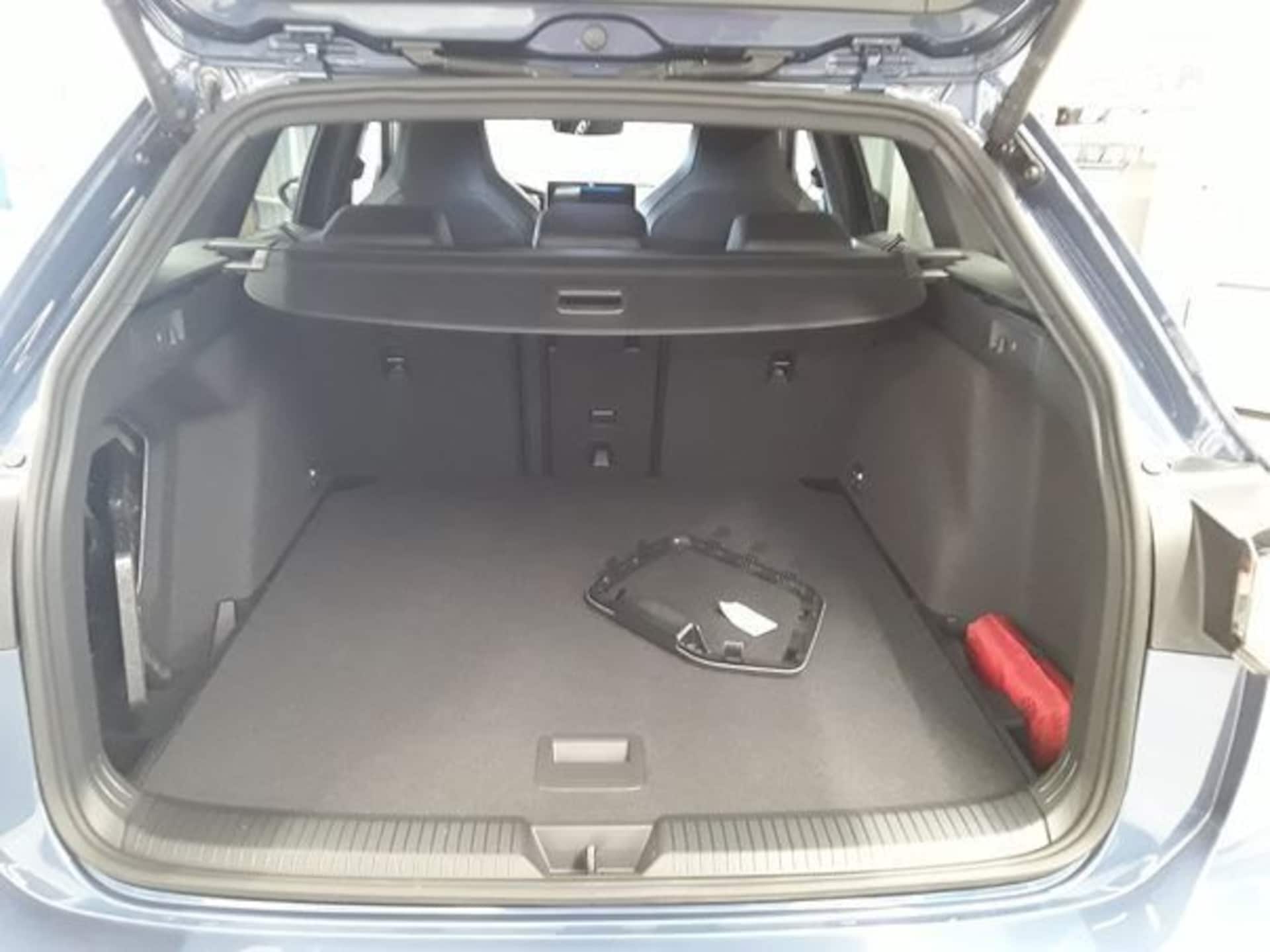 Volkswagen Golf Variant R-Line