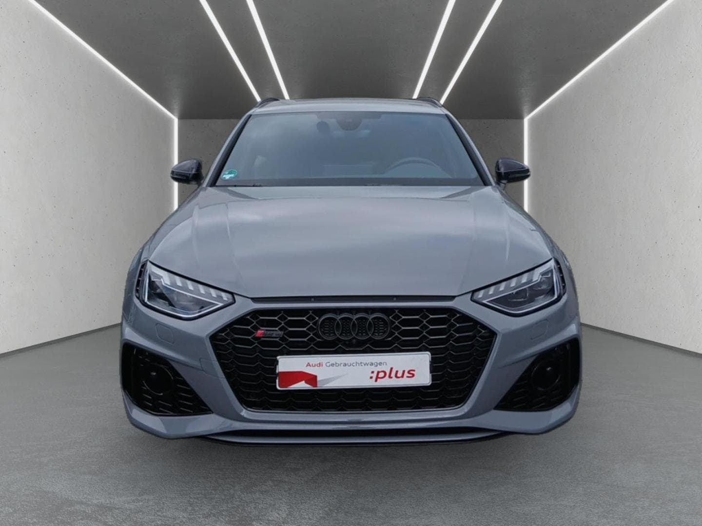 Bild über Audi RS 4 Avant TFSI quattro tiptronic - für weitere Informationen kontaktieren Sie den Audi Partner