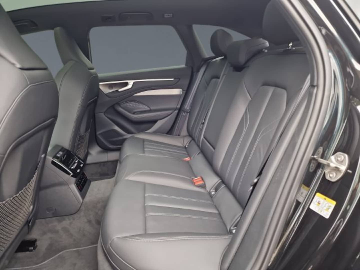 Bild über Audi A6 Avant edition one TDI quattro 150 kW S tronic - für weitere Informationen kontaktieren Sie den Audi Partner