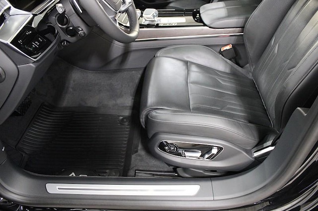 2026 Audi A8 Base - Photo 16