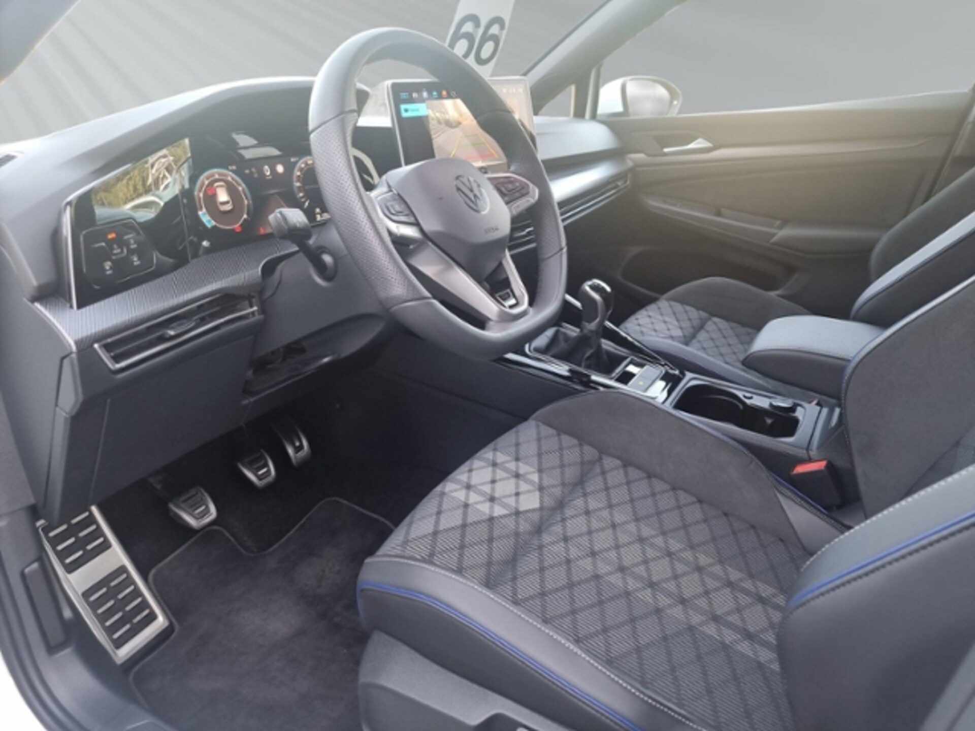 Volkswagen Golf R-Line