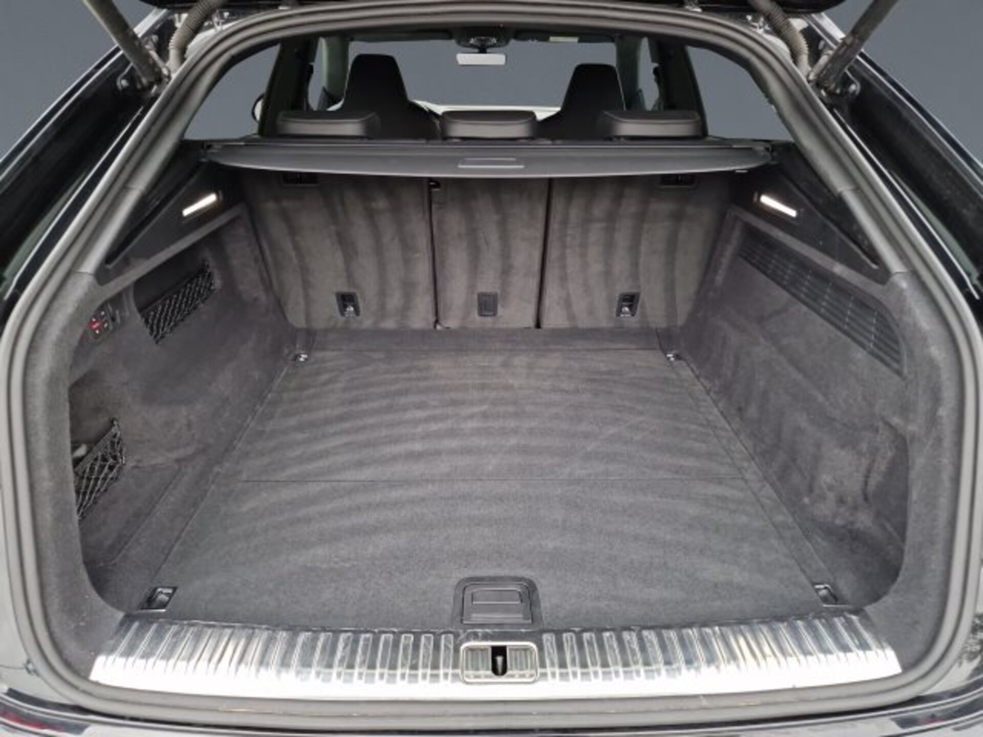 Audi SQ8 SUV