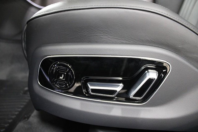 2026 Audi A8 Base - Photo 17