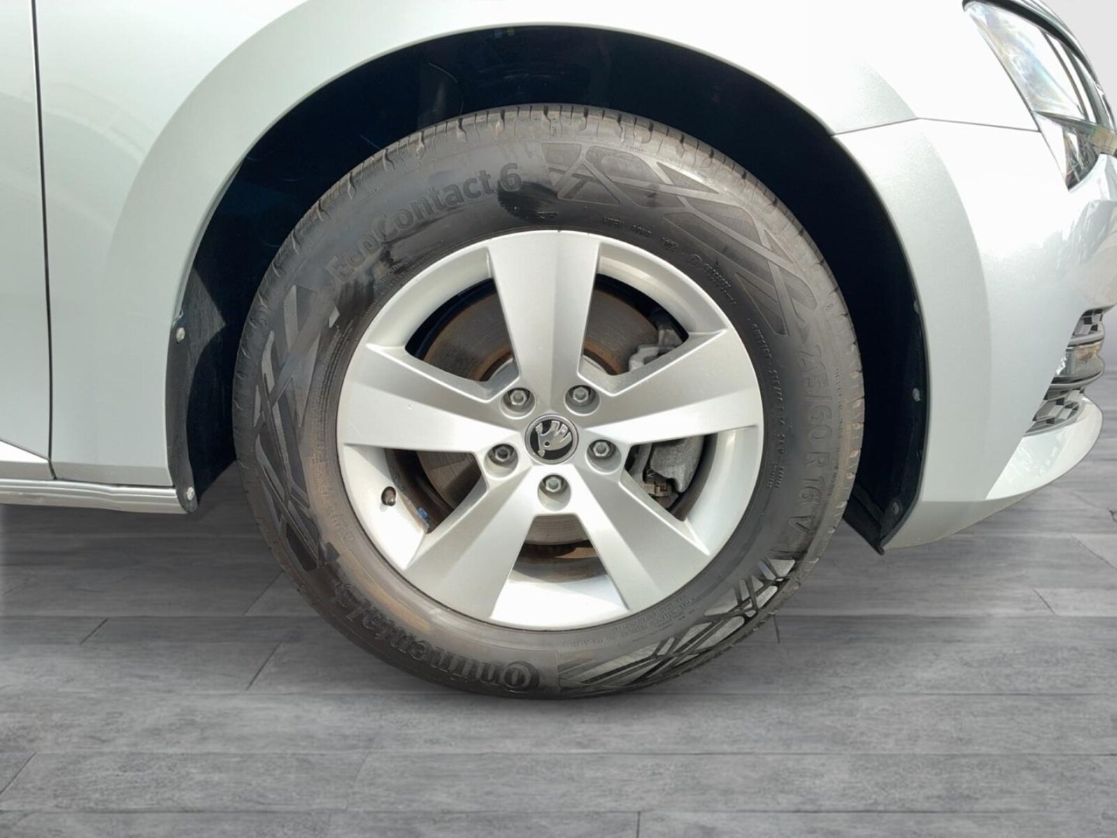 Škoda Superb Combi – Bild 8