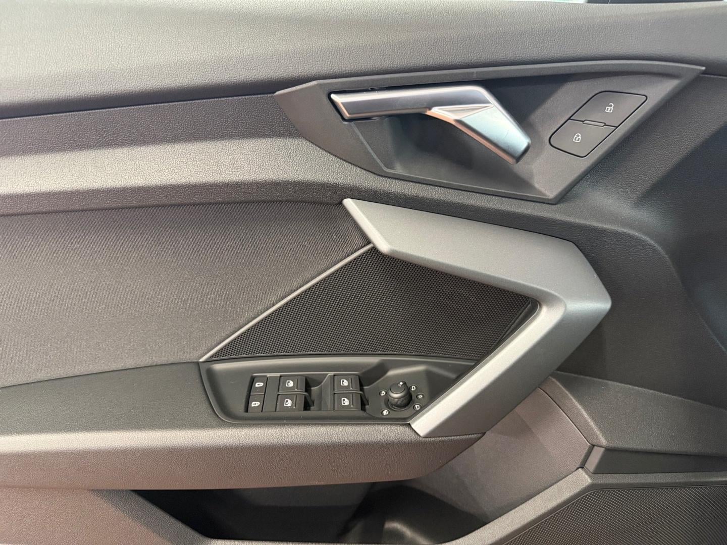 Bild über Audi A3 allstreet 35 TFSI S tronic - für weitere Informationen kontaktieren Sie den Audi Partner