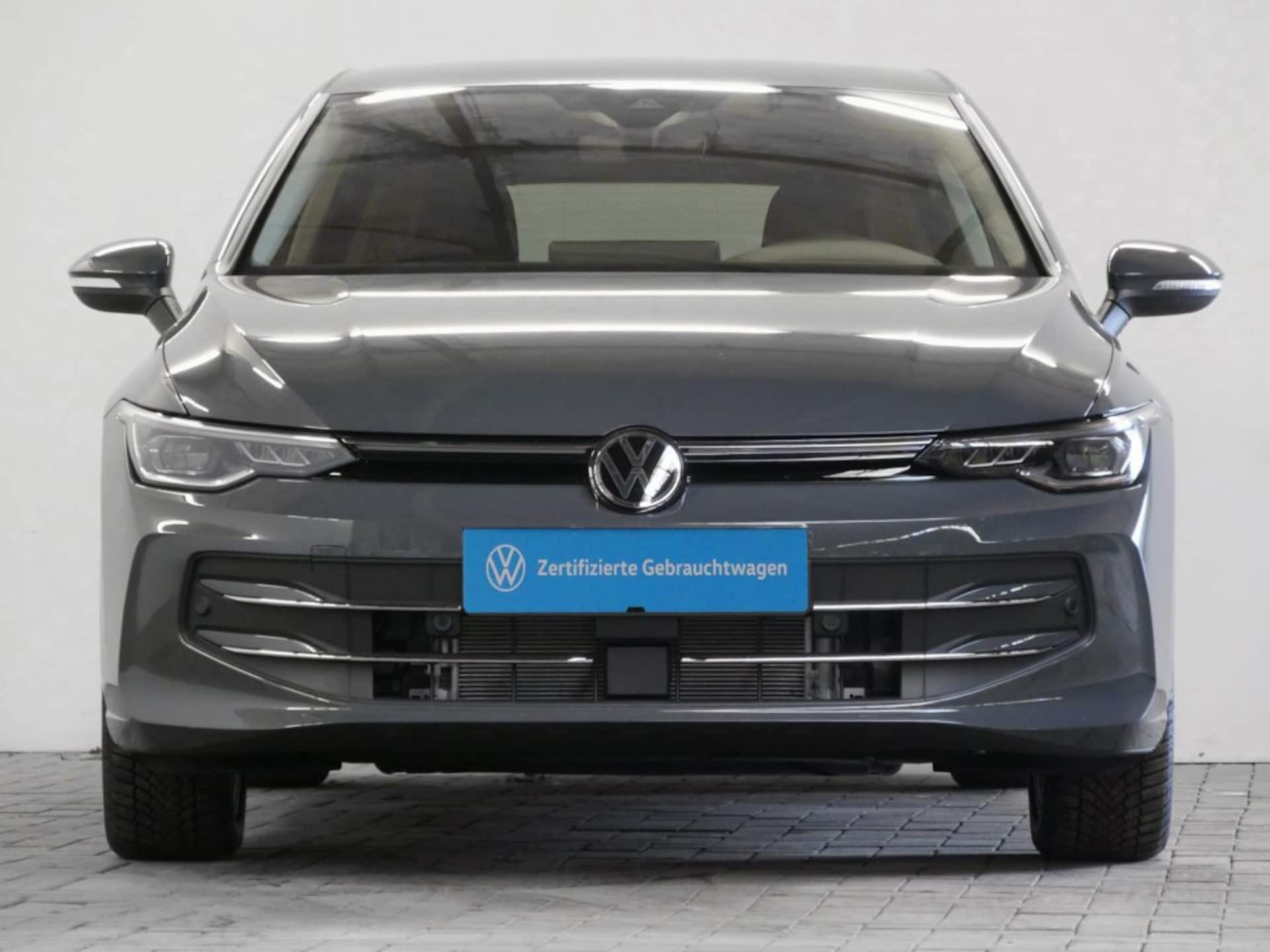Volkswagen Golf Style