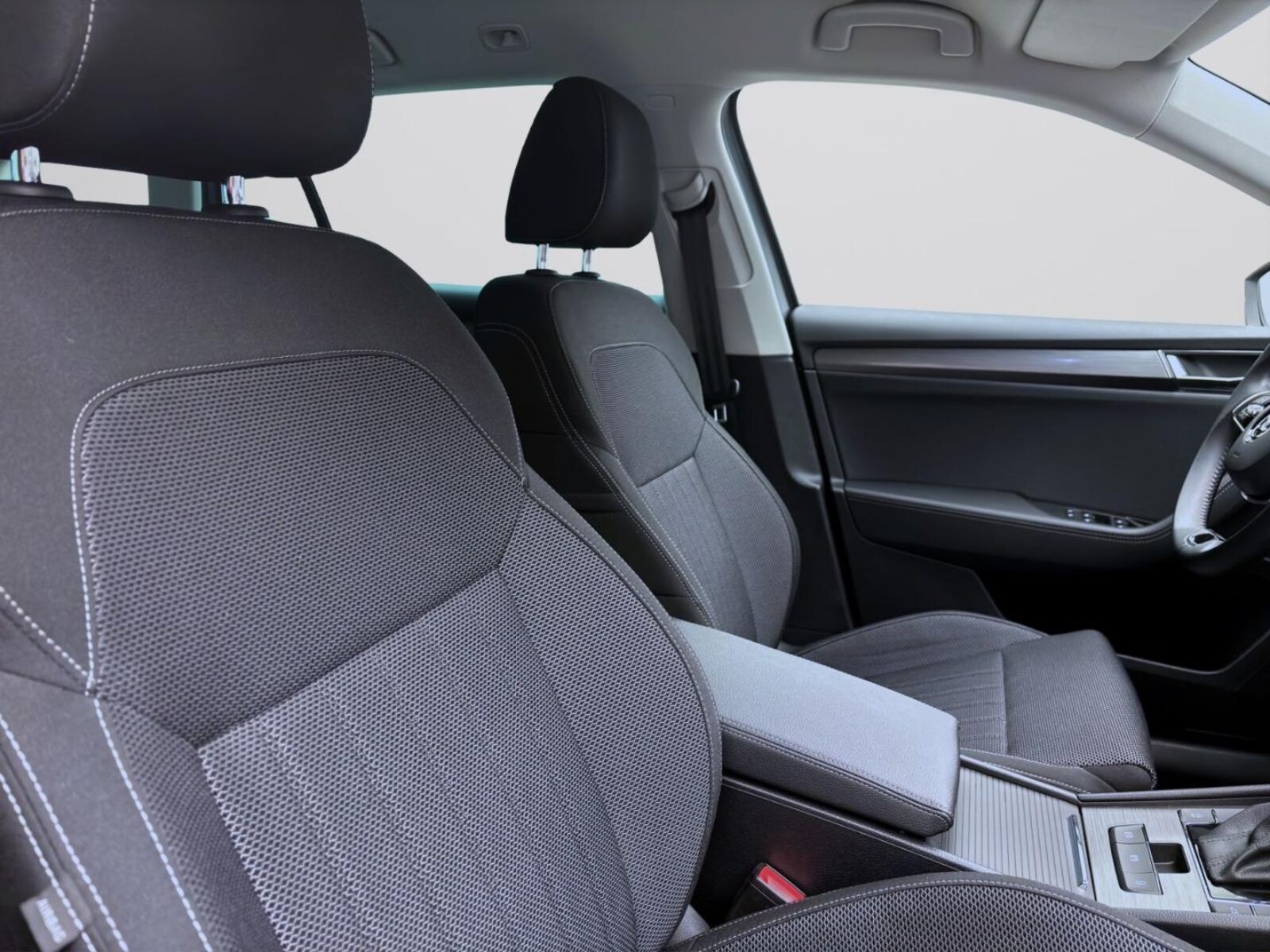 Škoda Superb Combi – Bild 17