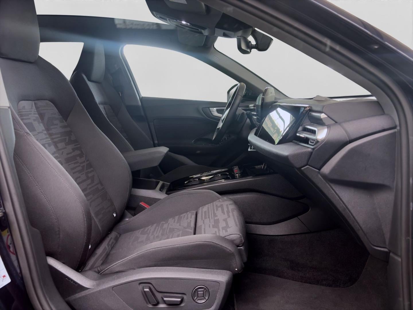 Bild über Audi A5 Avant TDI 150 kW S tronic - für weitere Informationen kontaktieren Sie den Audi Partner