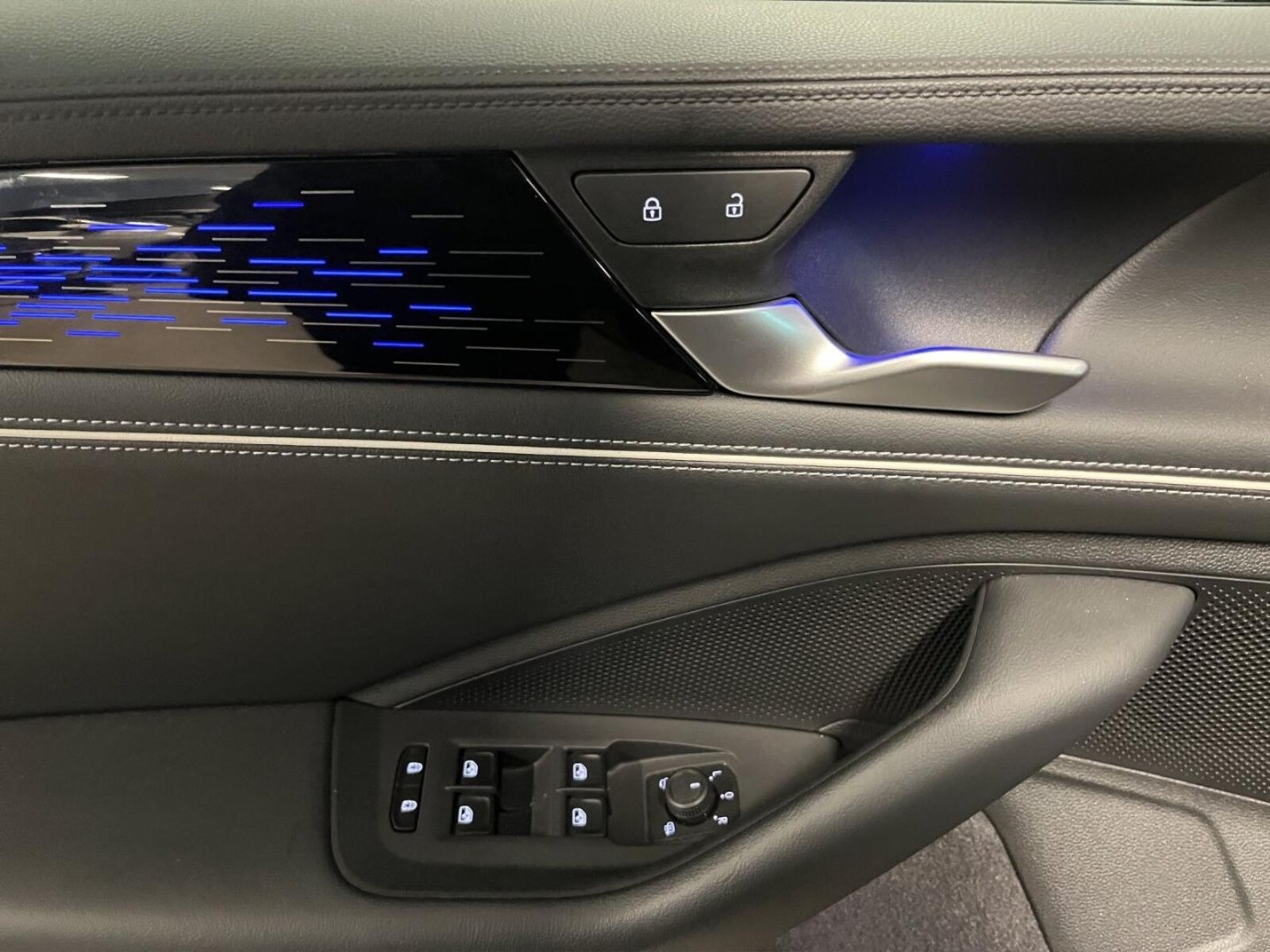 Volkswagen Passat – Bild 13