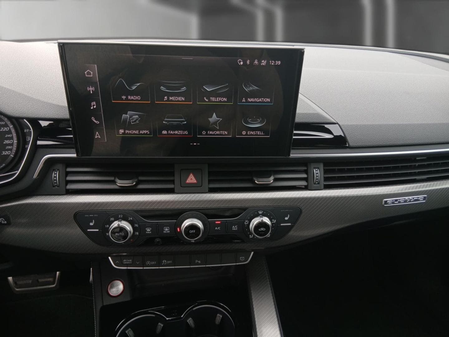 Bild über Audi RS 4 Avant TFSI quattro tiptronic - für weitere Informationen kontaktieren Sie den Audi Partner
