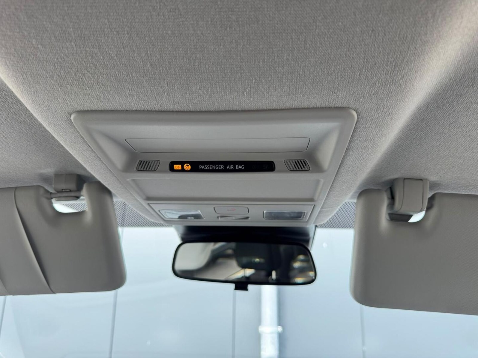 Volkswagen Transporter Kombi langer Radstand – Bild 11