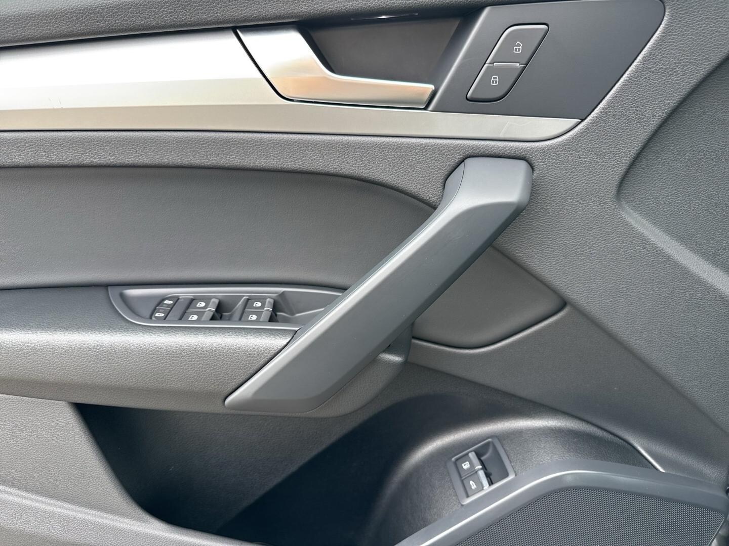 Bild über Audi Q5 Sportback TFSI e S line 50 TFSI e quattro S tronic - für weitere Informationen kontaktieren Sie den Audi Partner
