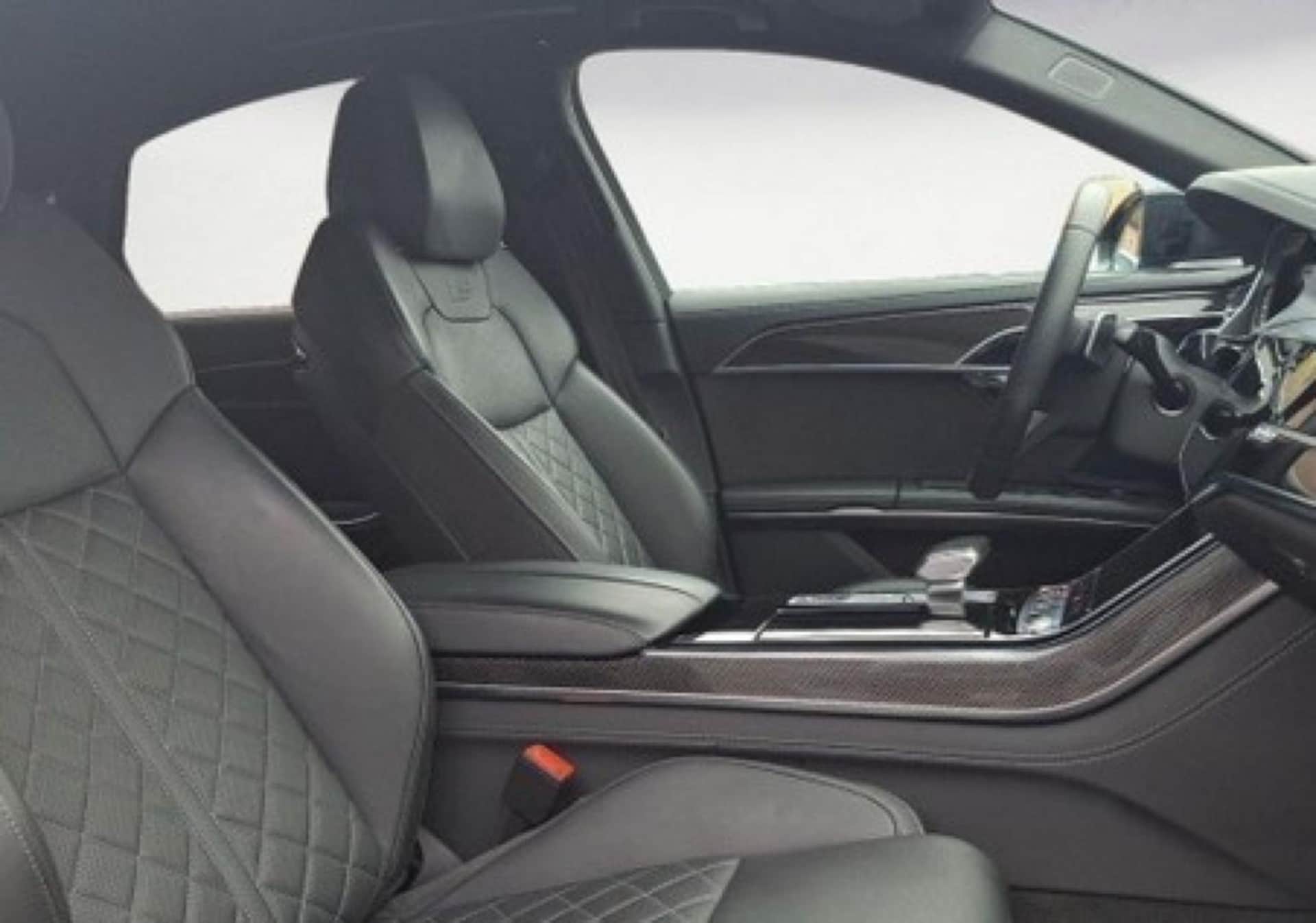 Audi S8