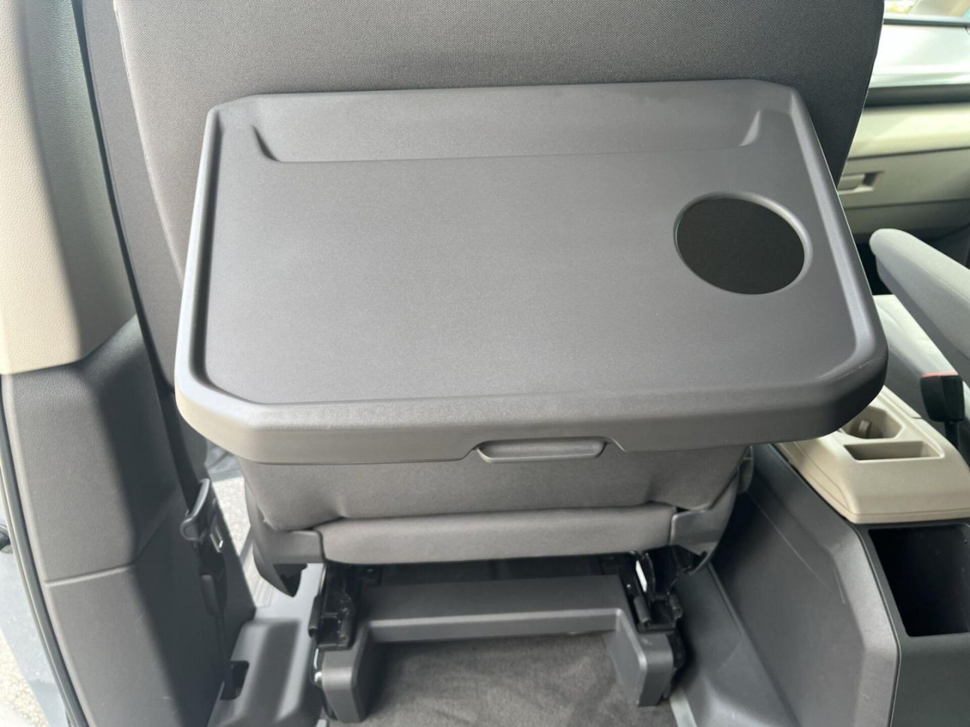 Volkswagen Multivan Basis-Modell