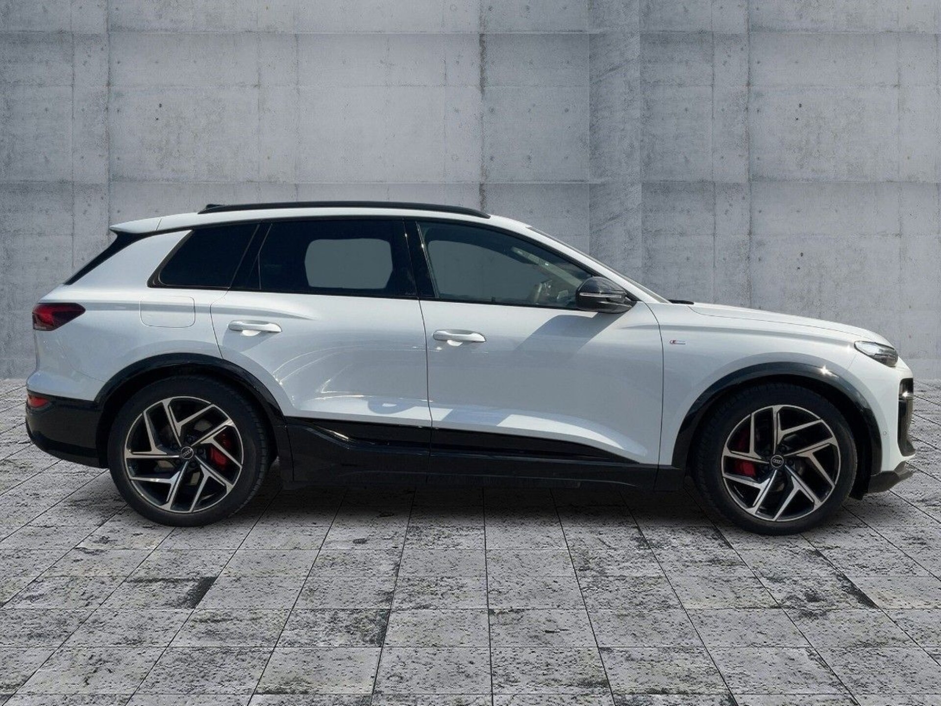 Audi Q6 SUV e-tron