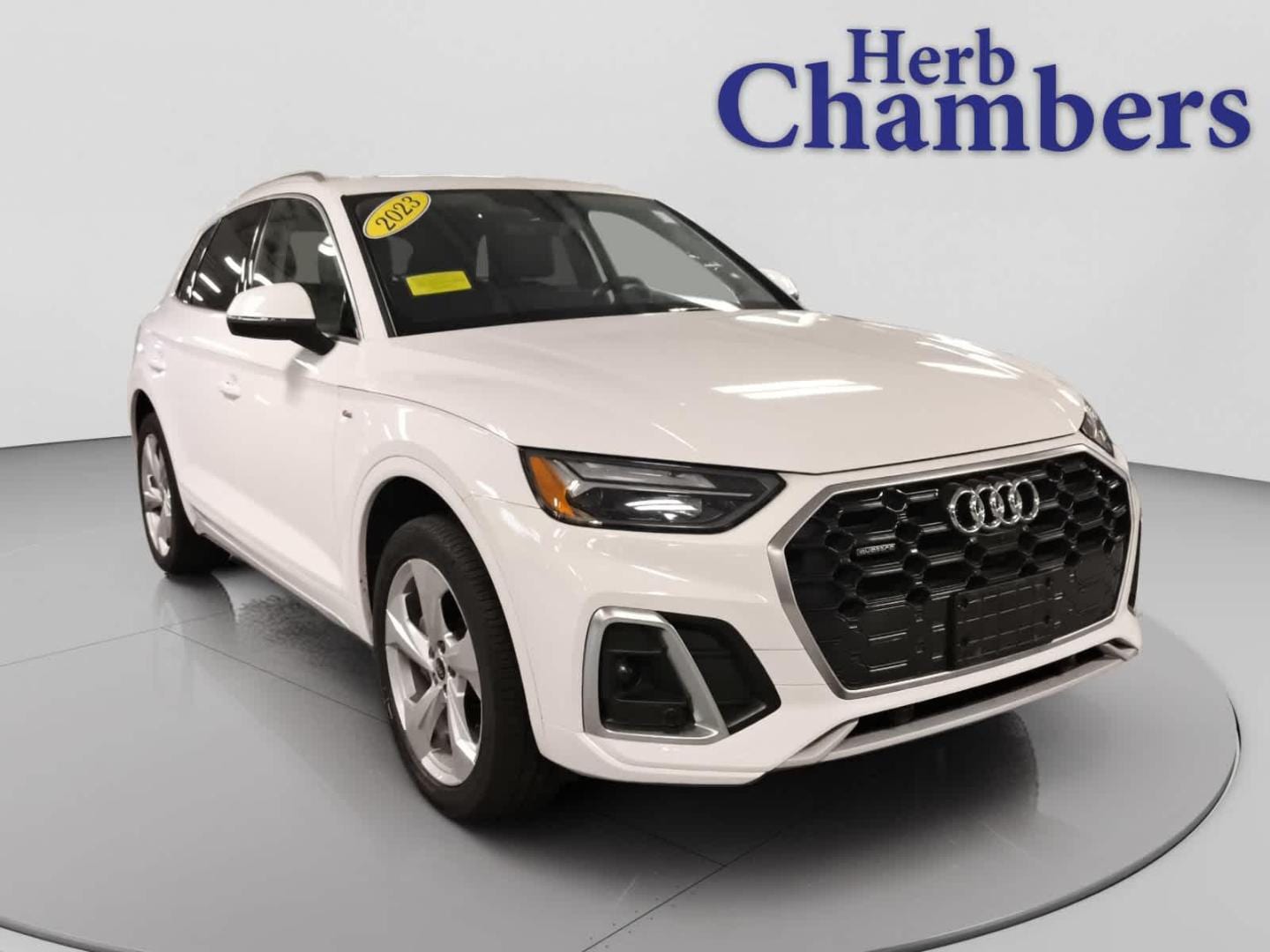 2023 Audi Q5 45 Premium Plus's photo