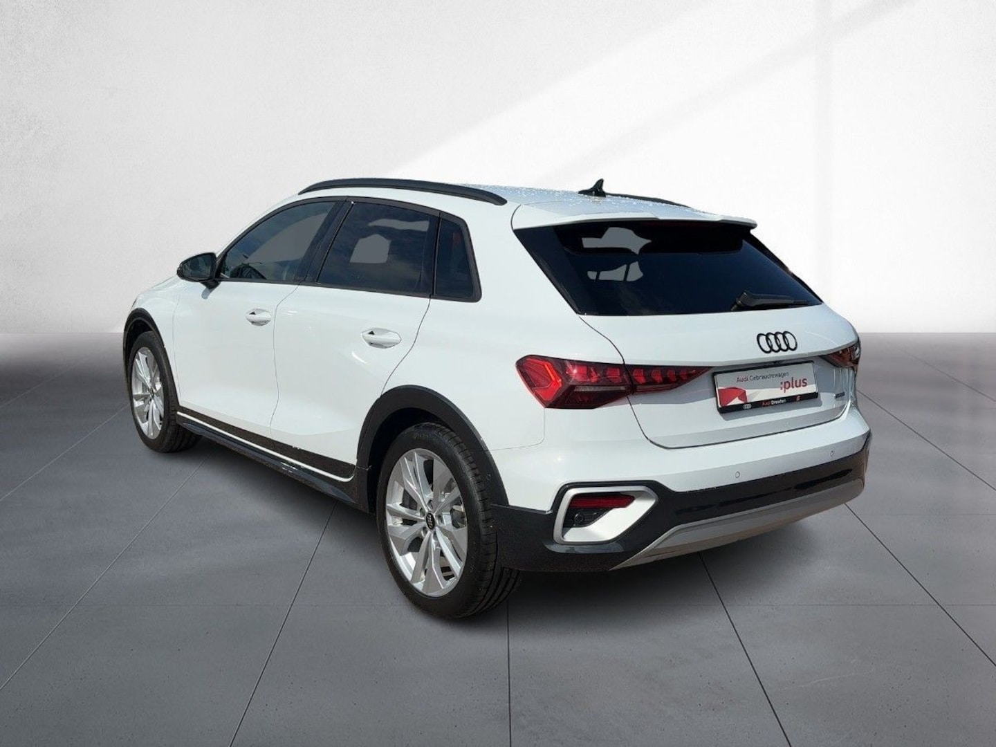 Bild über Audi A3 allstreet TFSI quattro S tronic - für weitere Informationen kontaktieren Sie den Audi Partner