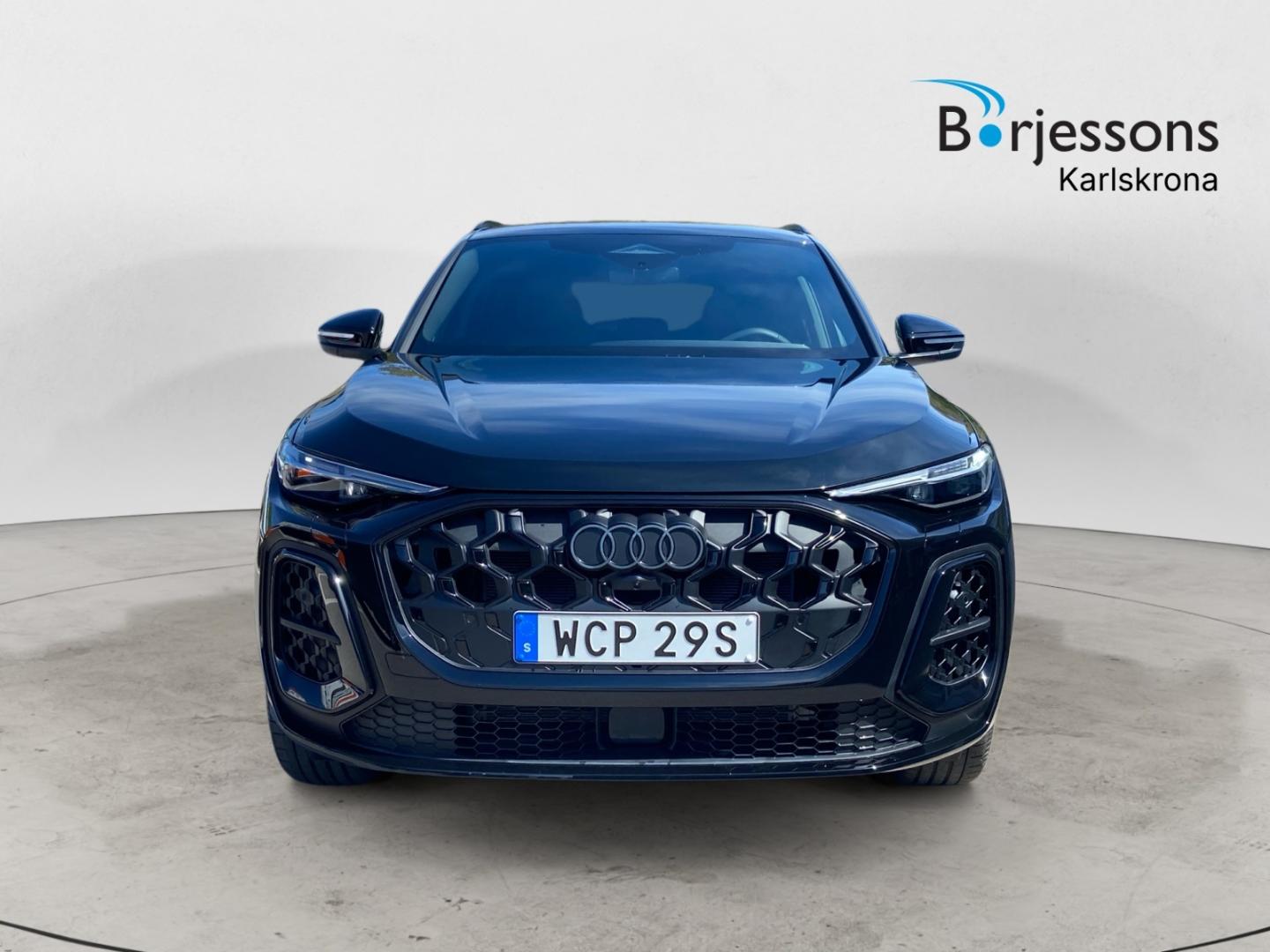 Bild som visar Audi Q5 SUV e-hybrid Q5 SUV e-hybrid quattro S line Edition 270 kWS tronic - för mer information kontakta din Audi Partner