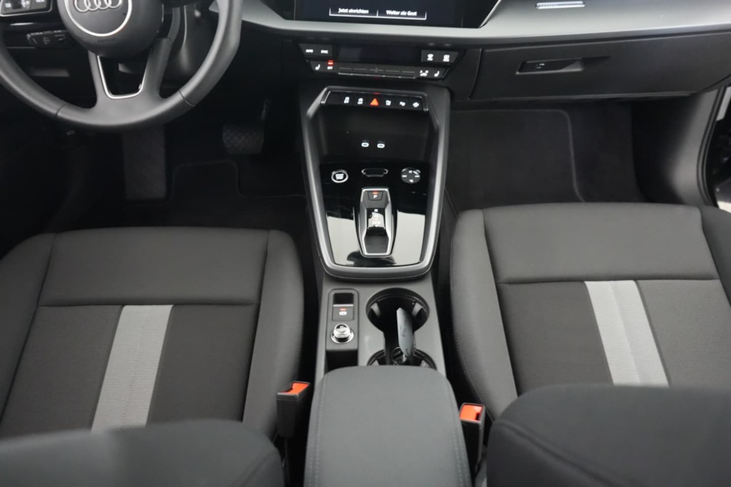Bild über Audi A3 Limousine advanced 35 TFSI S tronic - für weitere Informationen kontaktieren Sie den Audi Partner