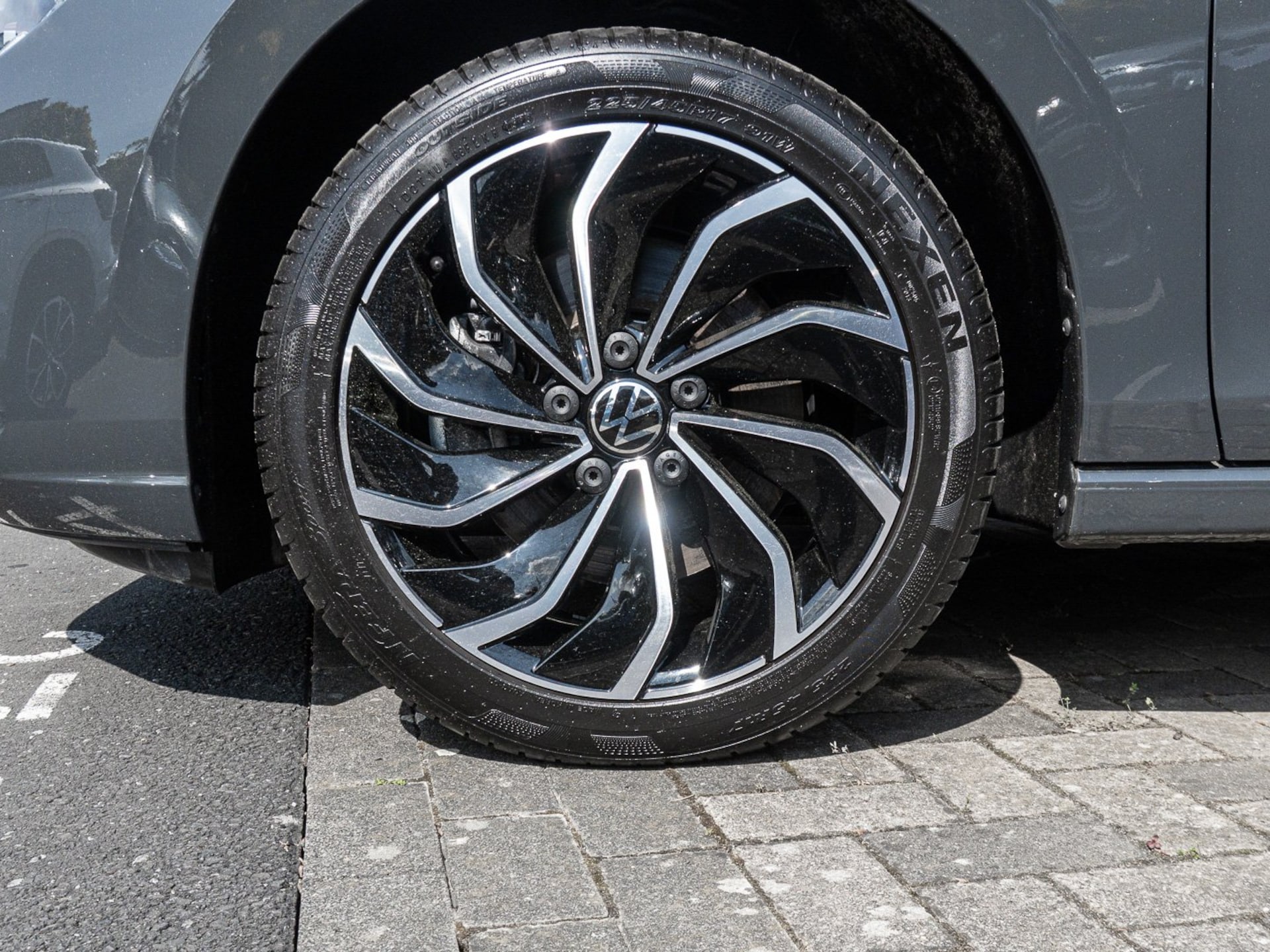 Volkswagen Golf Style