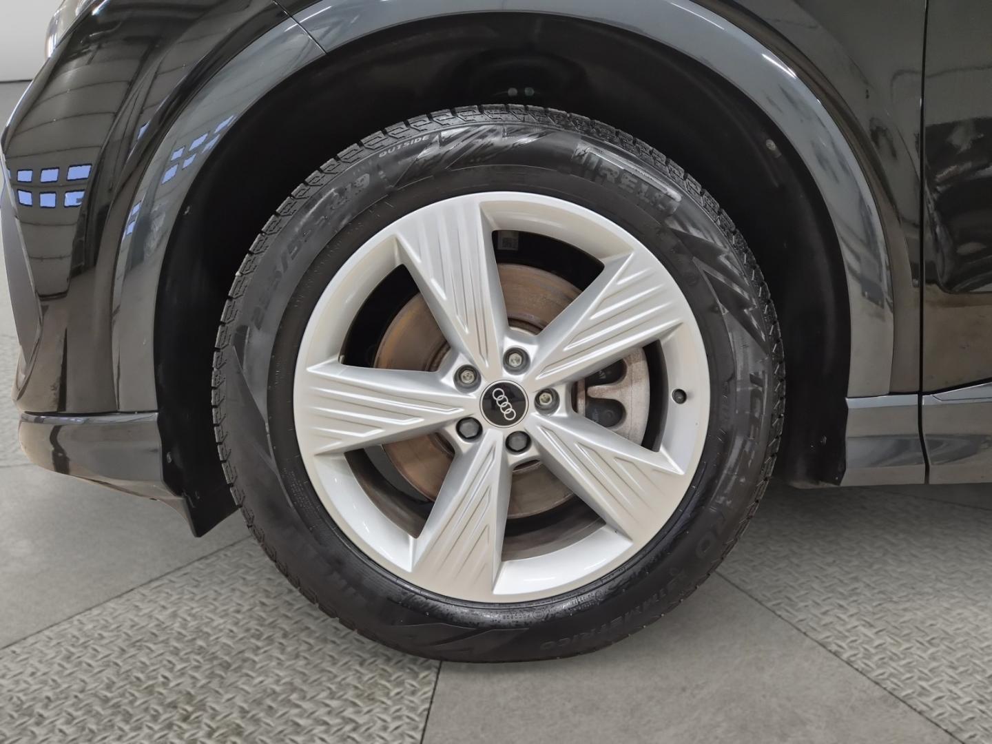 Bild som visar&nbsp;Audi Q4 e-tron&nbsp;Q4 45 e-tron Proline advanced 210,00 kW - för mer information kontakta din Audi Partner