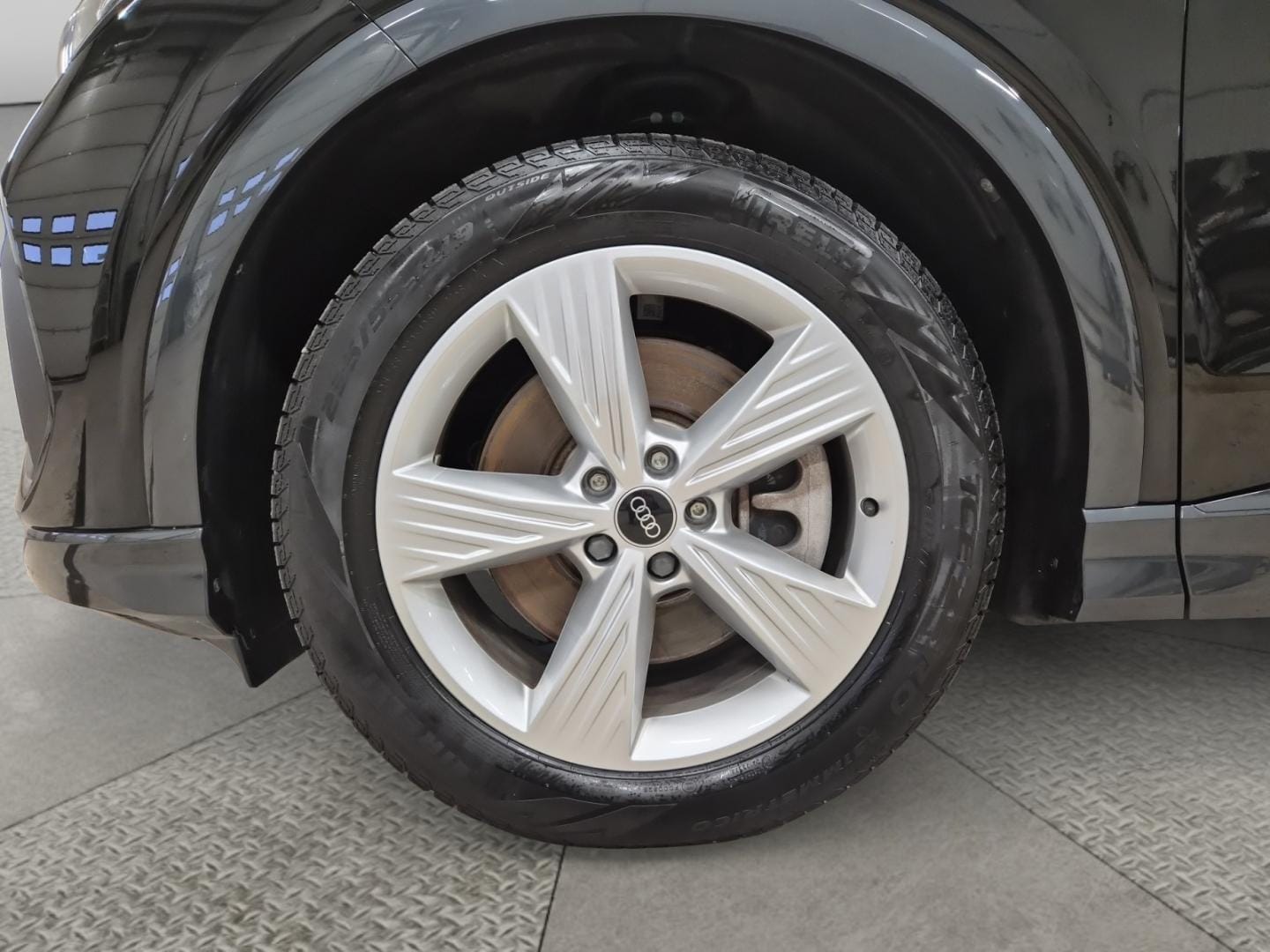 Bild som visar Audi Q4 e-tron Q4 45 e-tron Proline advanced 210,00 kW - för mer information kontakta din Audi Partner