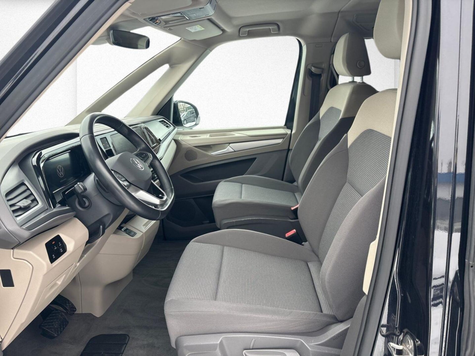 Volkswagen Multivan Basis-Modell