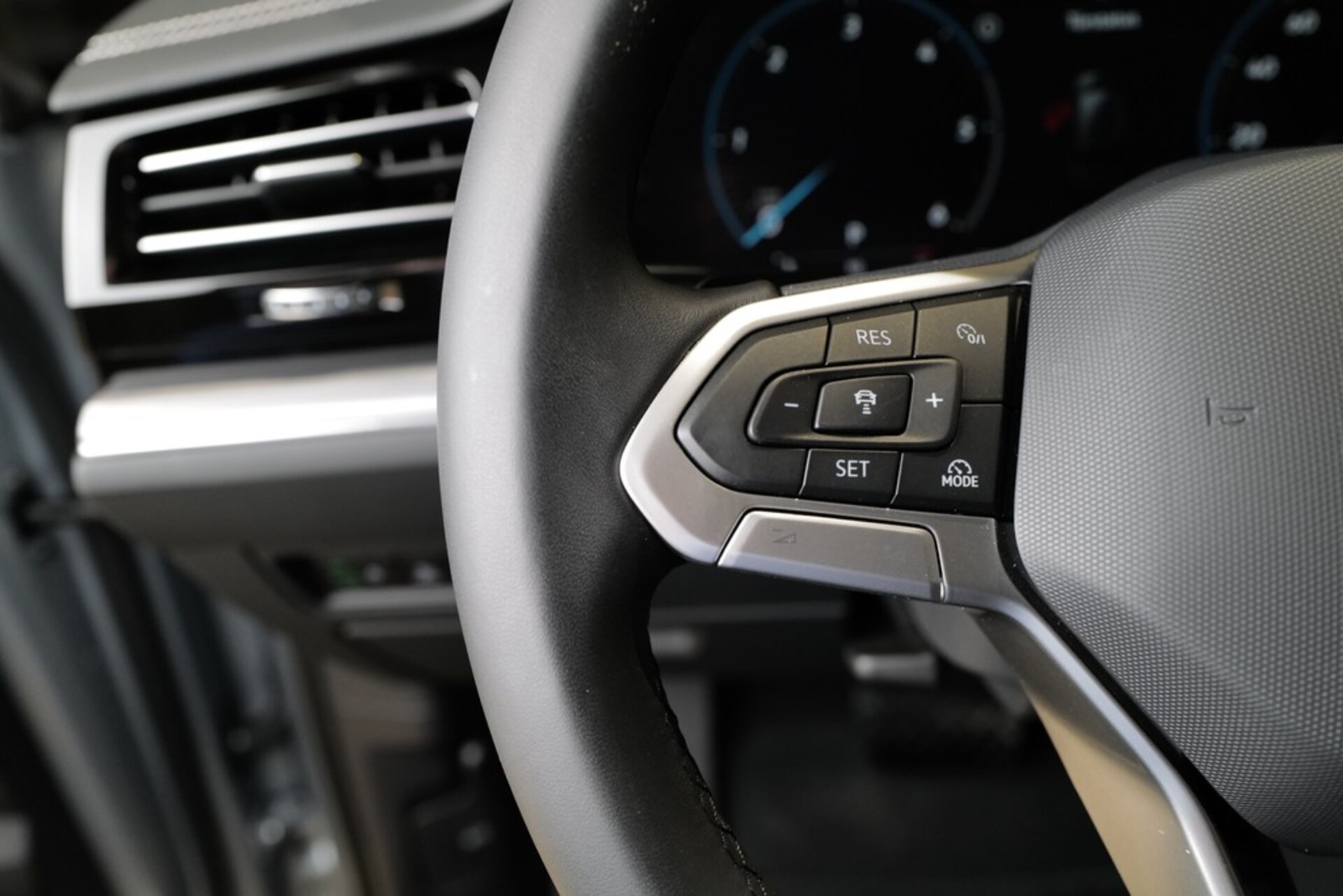 Volkswagen Touareg Basis-Modell