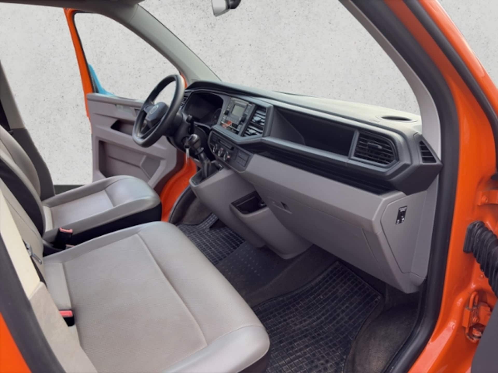 Volkswagen T6.1 Transporter Pritschenwagen Doppelkabine