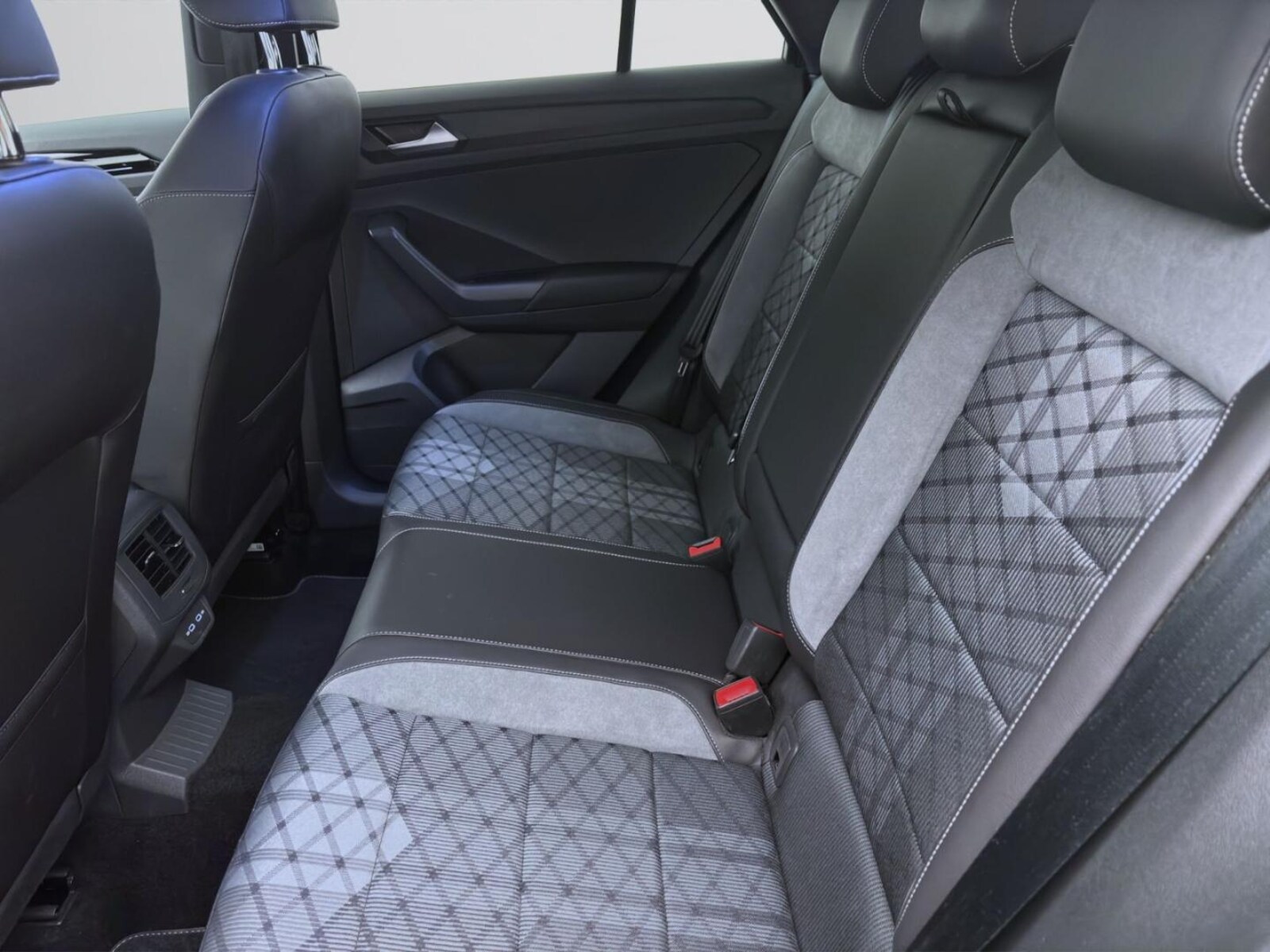 Volkswagen T-Roc – Bild 15