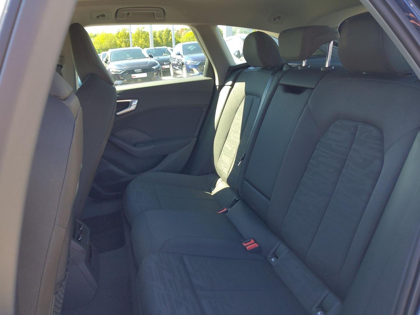 Bild über Audi A5 Avant TDI quattro 150 kW S tronic - für weitere Informationen kontaktieren Sie den Audi Partner