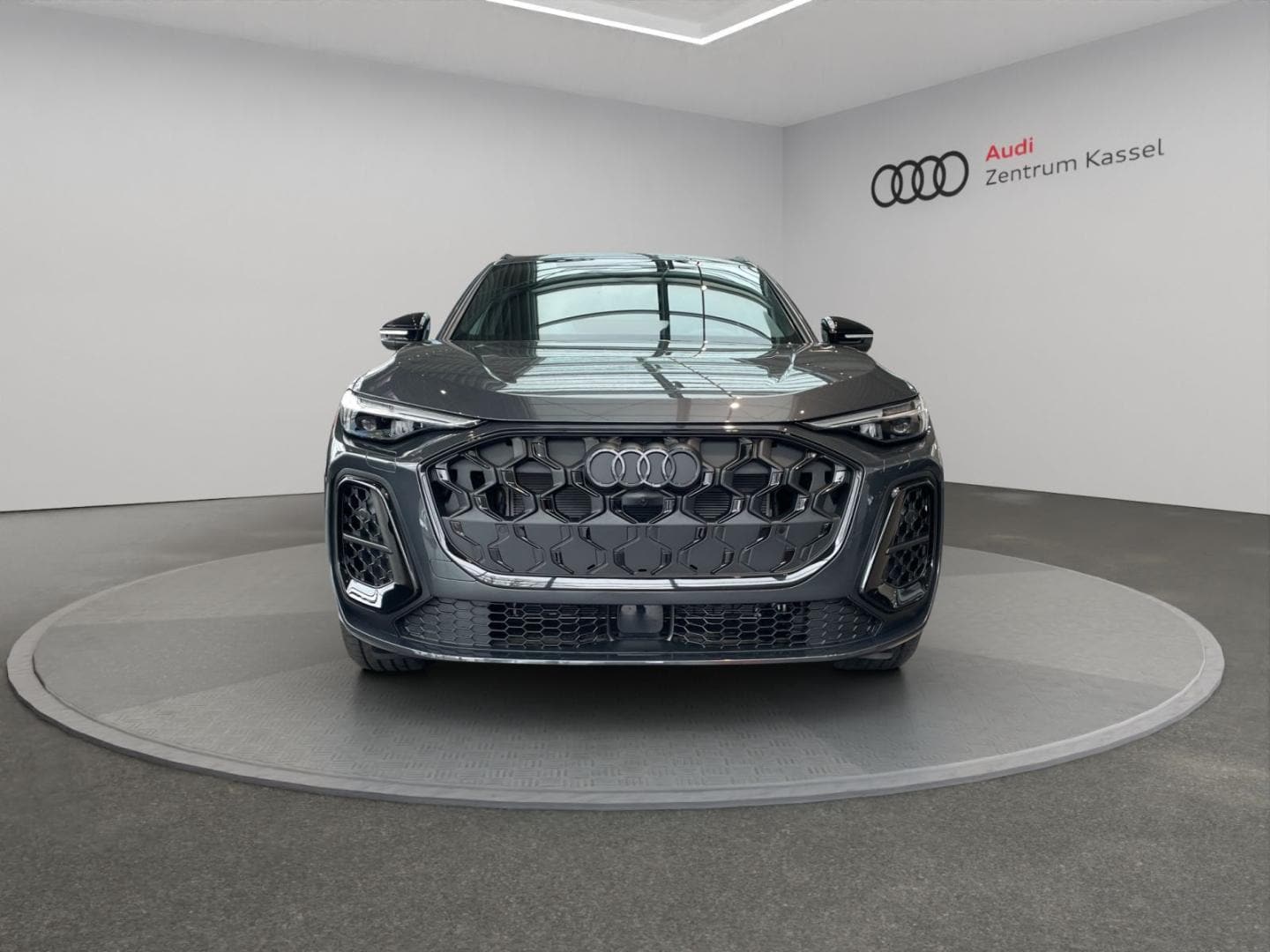 Bild über Audi Q5 SUV TDI quattro 150 kW S tronic - für weitere Informationen kontaktieren Sie den Audi Partner