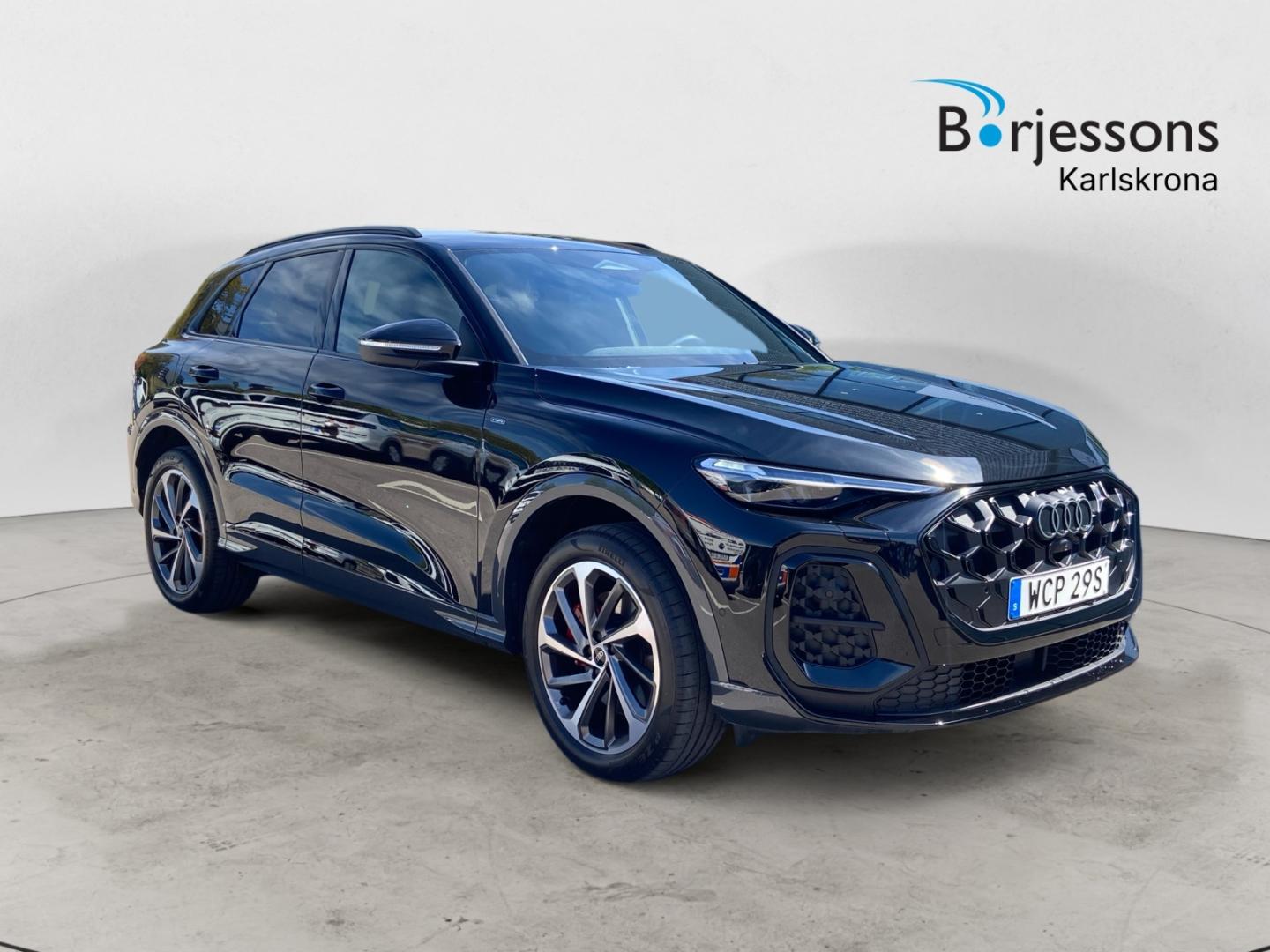 Bild som visar Audi Q5 SUV e-hybrid Q5 SUV e-hybrid quattro S line Edition 270 kWS tronic - för mer information kontakta din Audi Partner