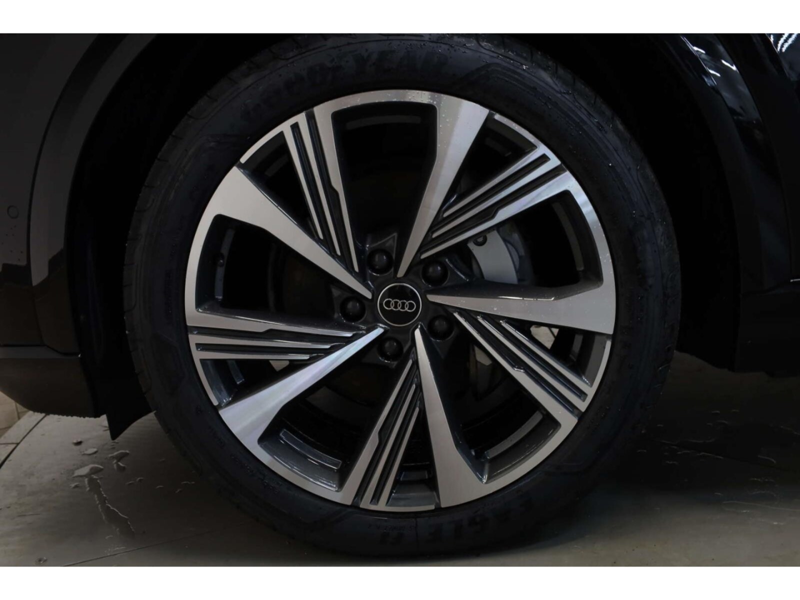 Audi Q6 e-tron – Bild 8